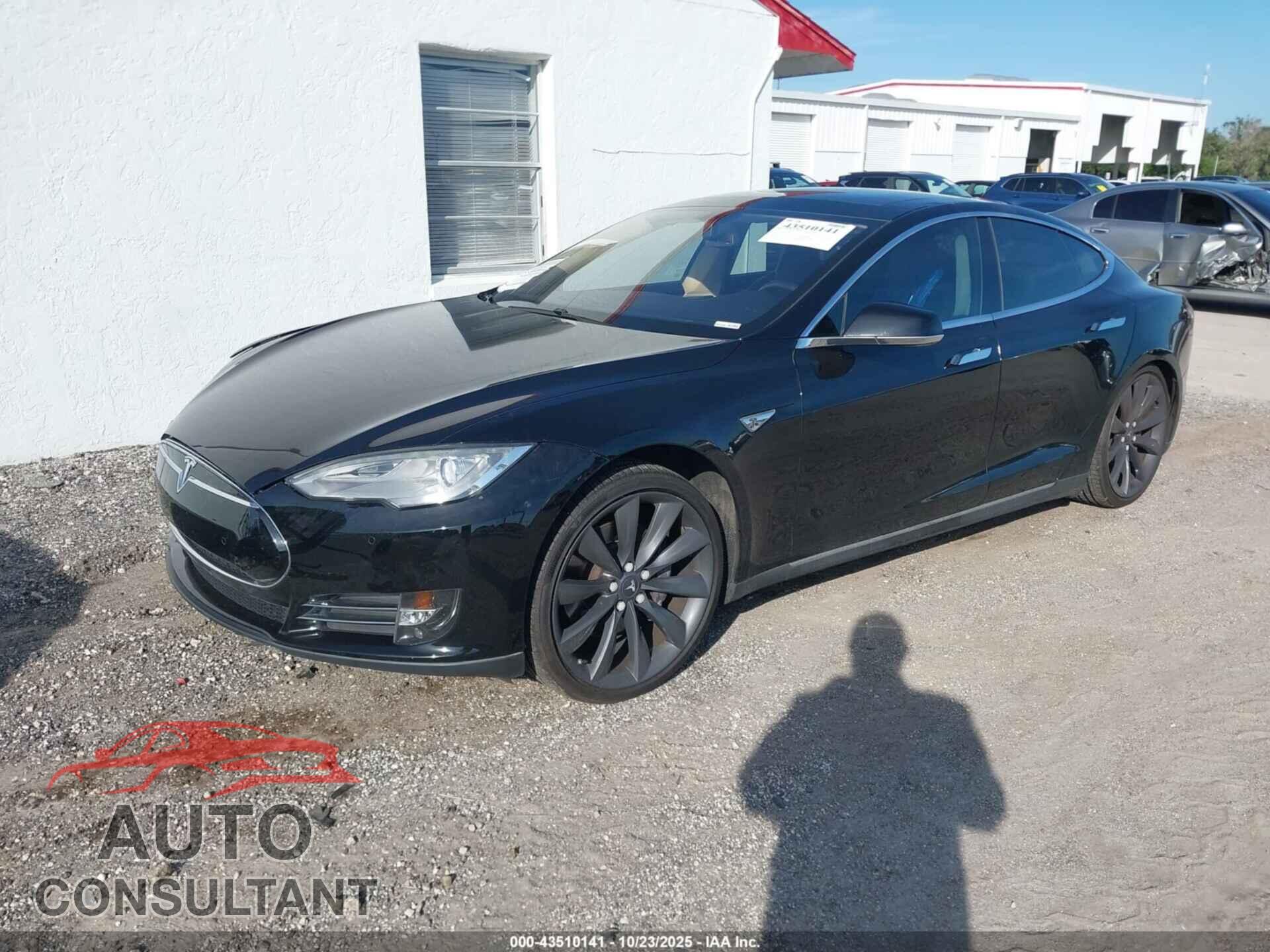 TESLA MODEL S 2014 - 5YJSA1S19EFP45680