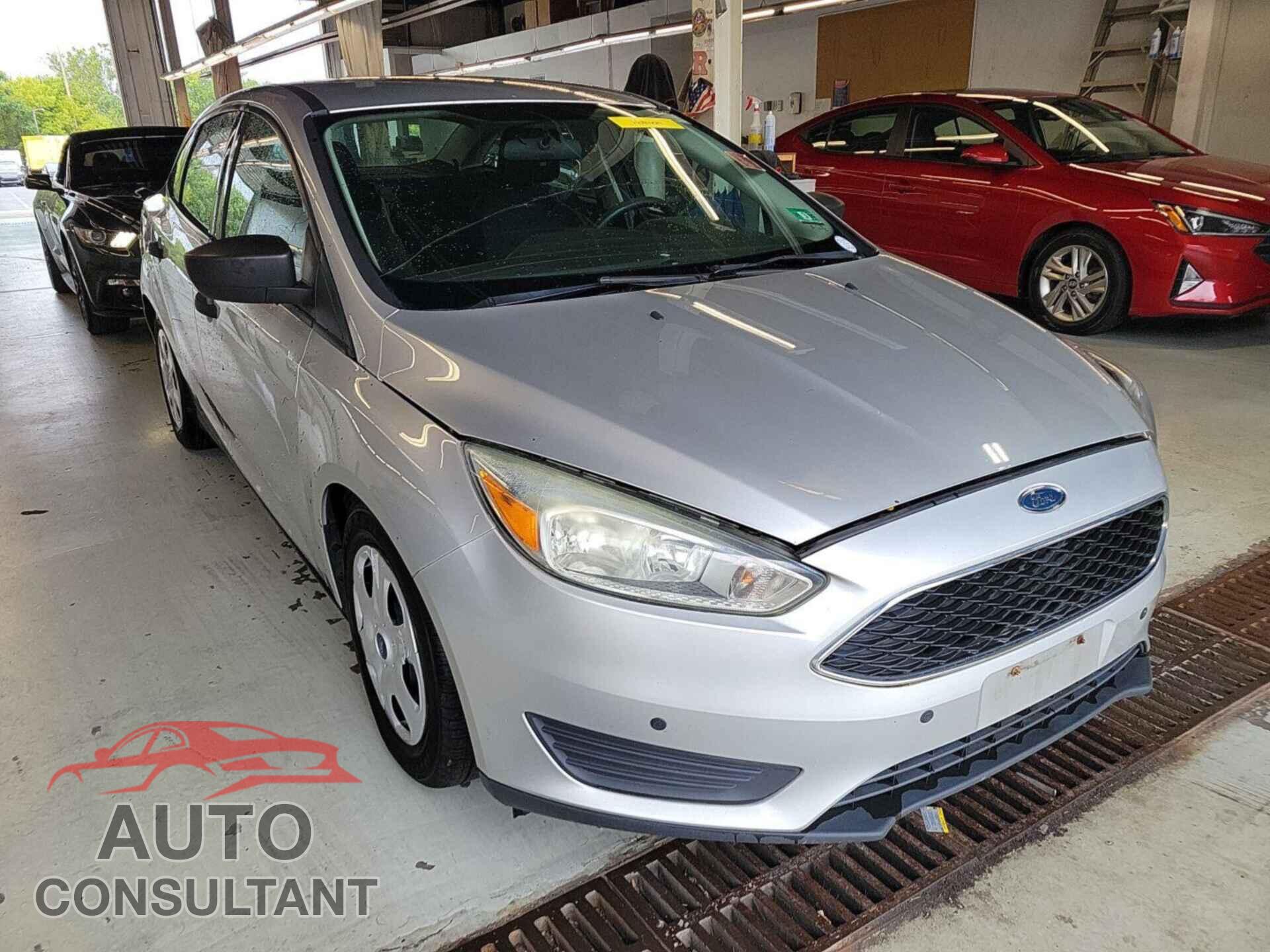 FORD FOCUS 2016 - 1FADP3E26GL298447