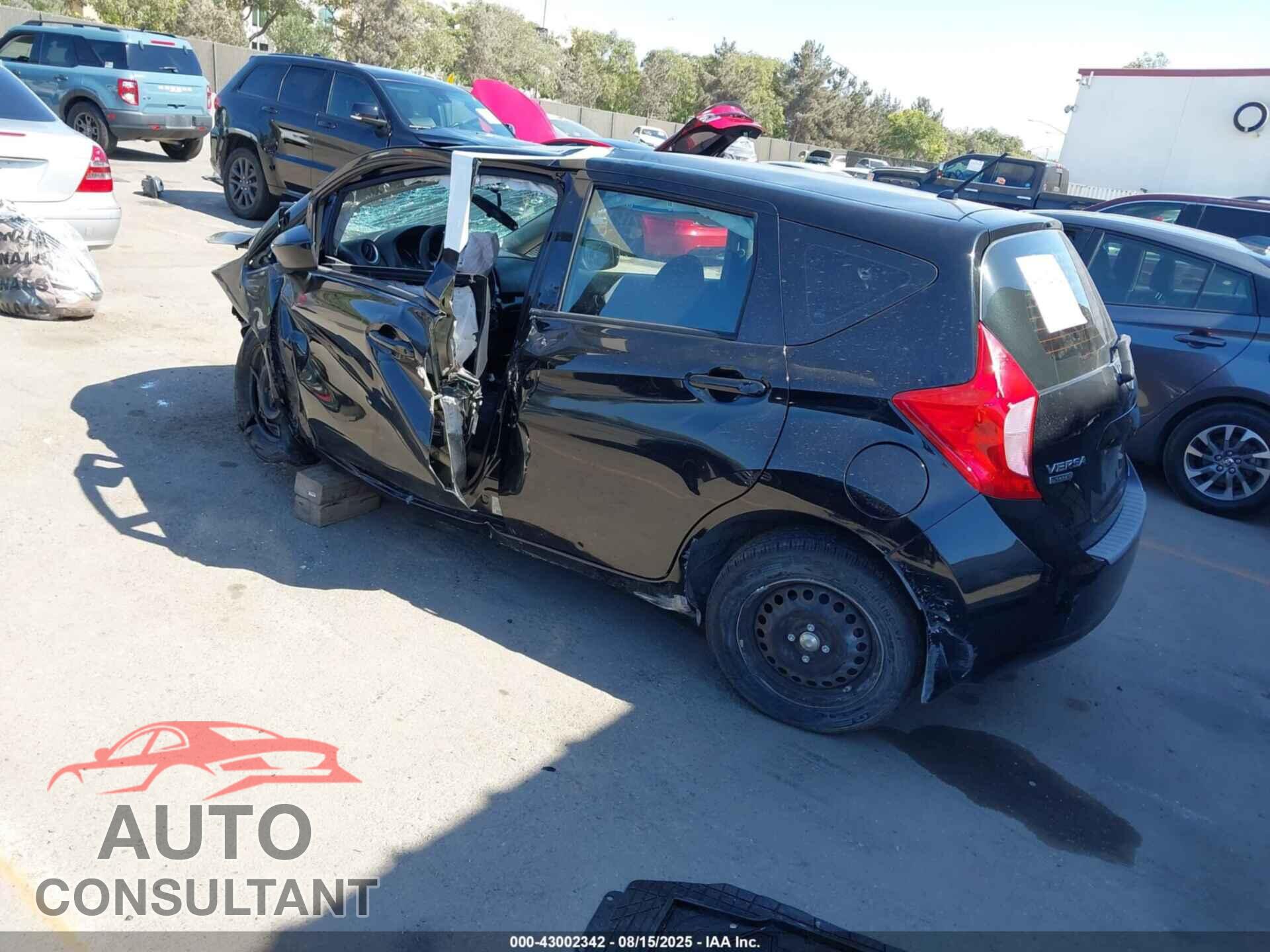 NISSAN VERSA NOTE 2015 - 3N1CE2CP9FL413178