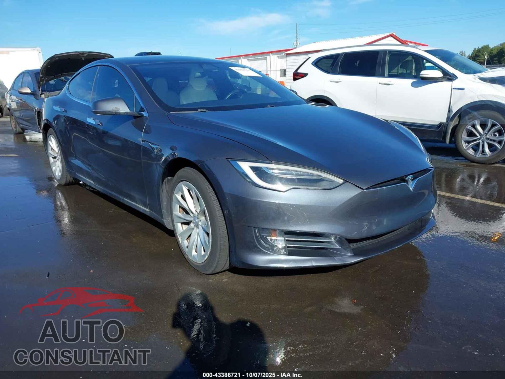 TESLA MODEL S 2017 - 5YJSA1E23HF212975