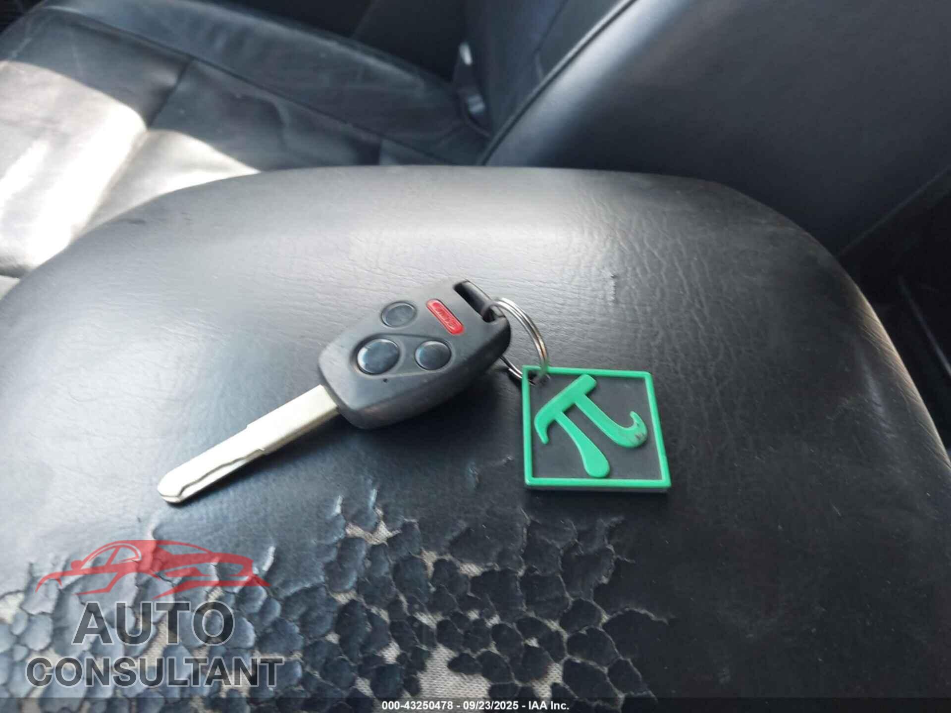HONDA PILOT 2011 - 5FNYF4H52BB044661