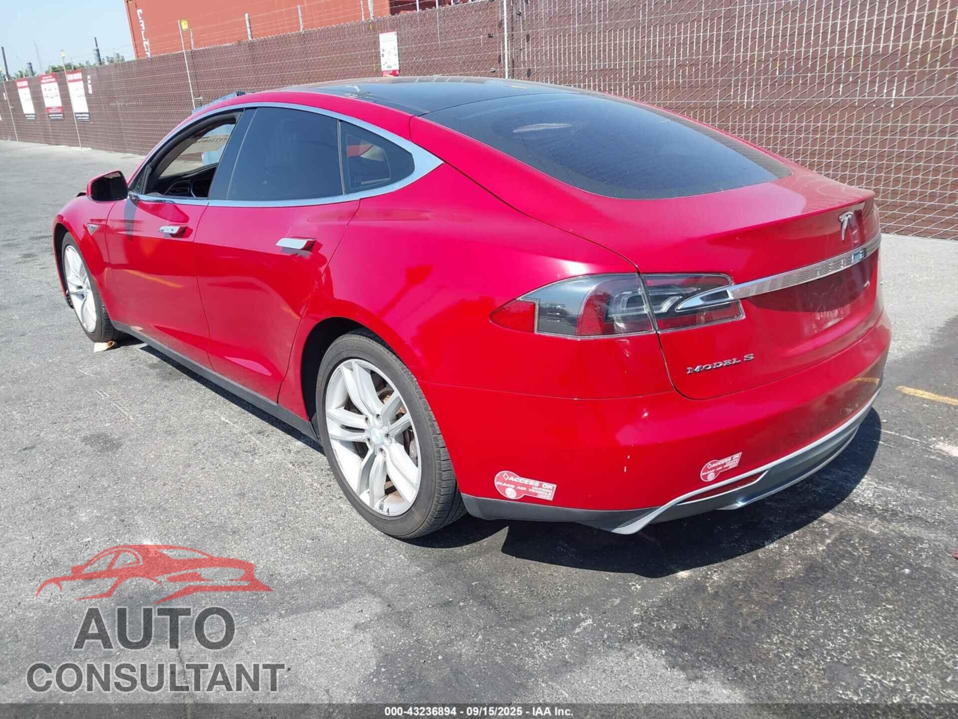 TESLA MODEL S 2013 - 5YJSA1CG1DFP21908