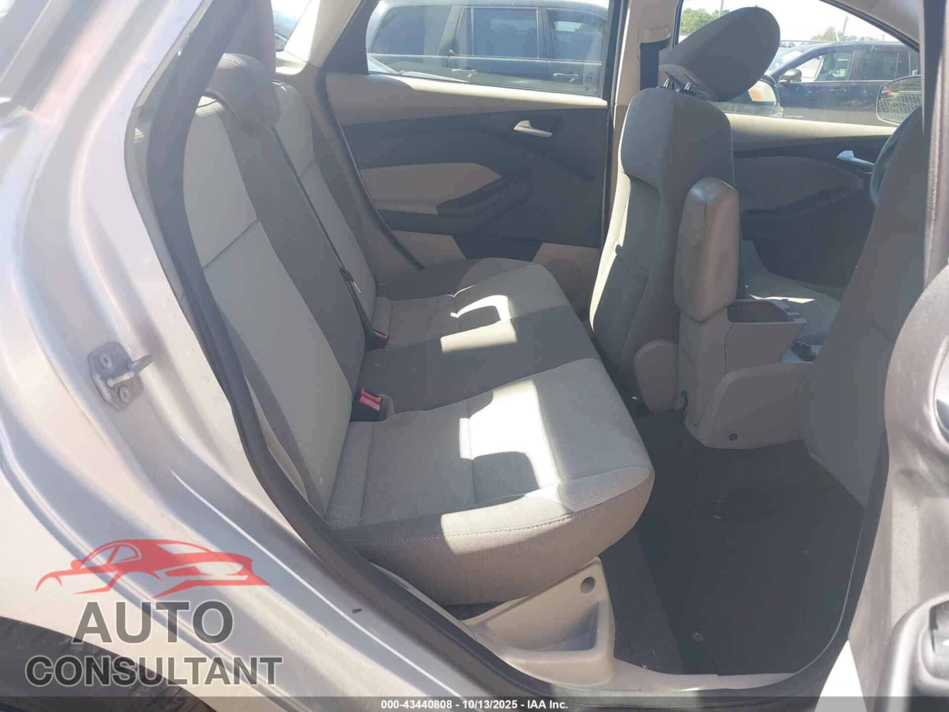 FORD FOCUS 2013 - 1FADP3F25DL327611