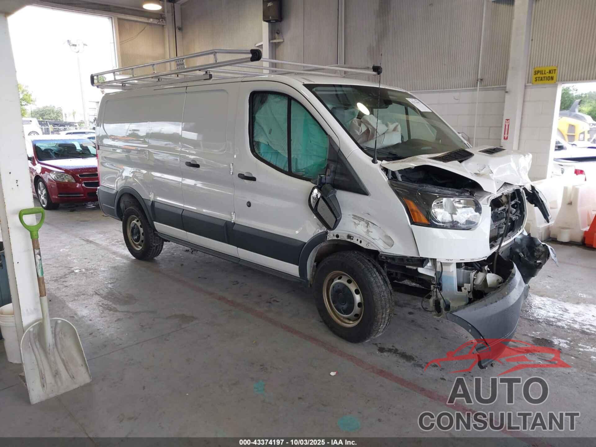 FORD TRANSIT 2018 - 1FTYR1ZM6JKA51738