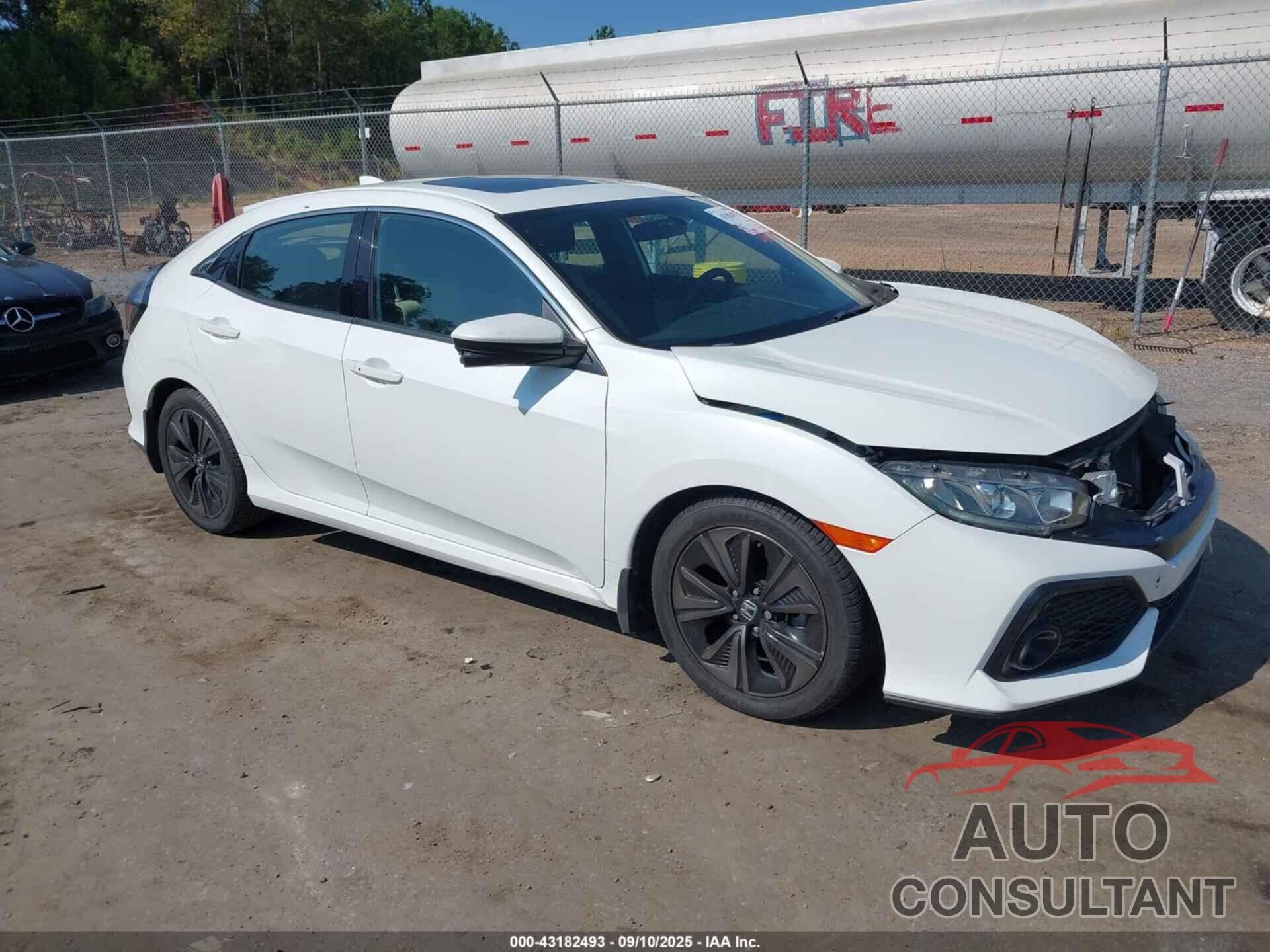 HONDA CIVIC 2018 - SHHFK7H5XJU233916