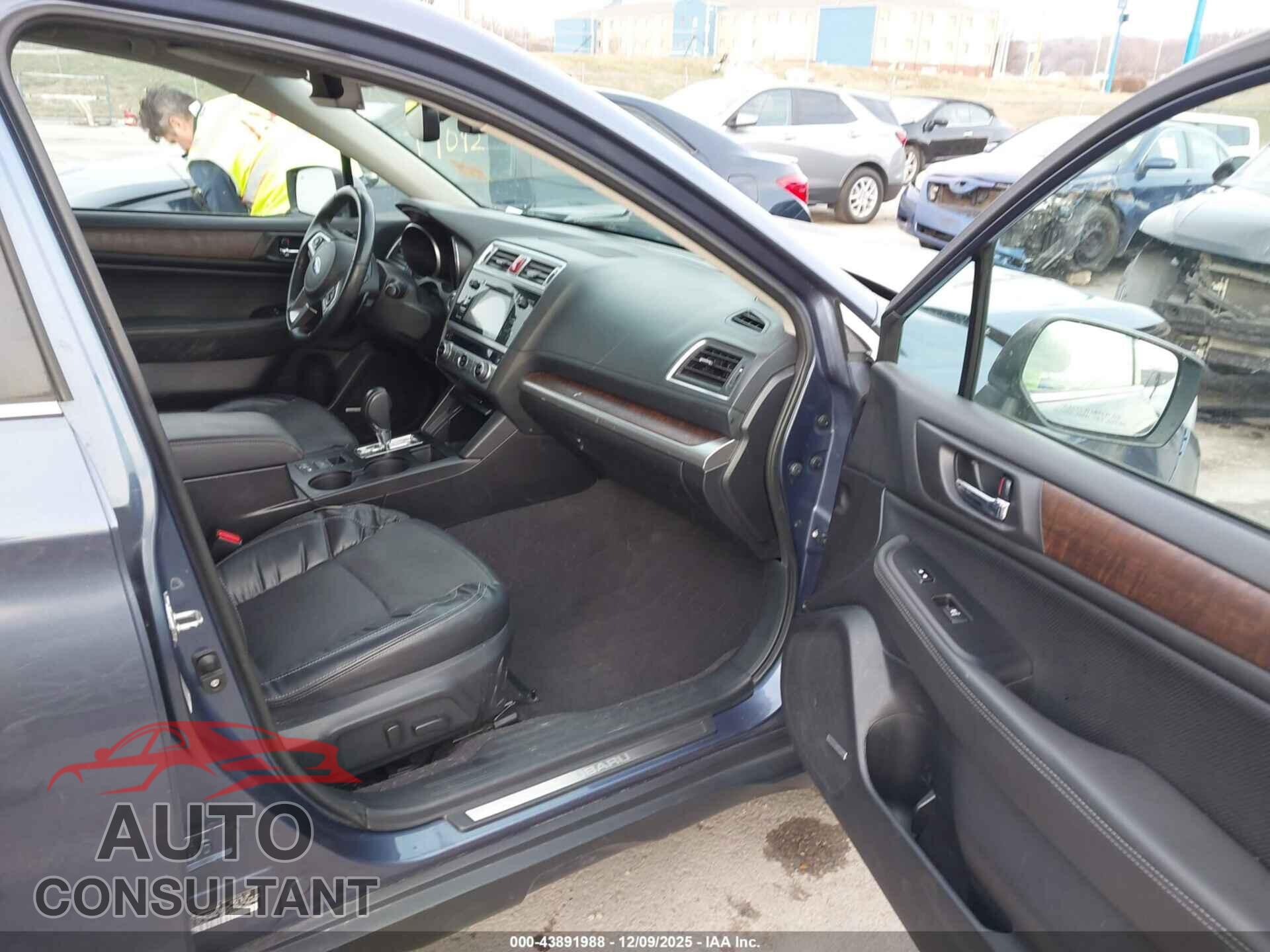 SUBARU OUTBACK 2017 - 4S4BSANC4H3310248