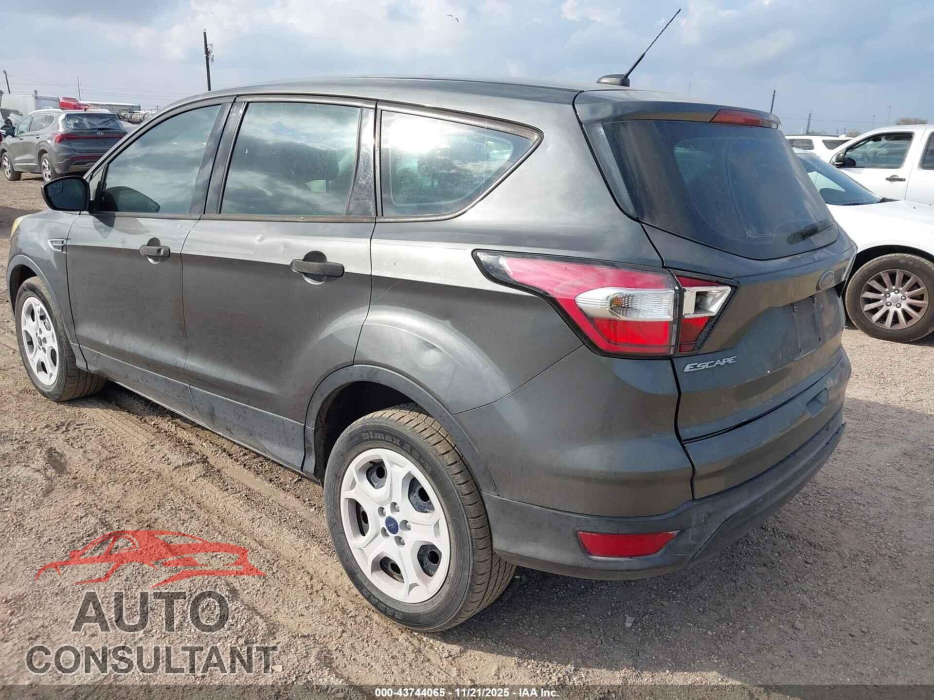 FORD ESCAPE 2017 - 1FMCU0F72HUB01823