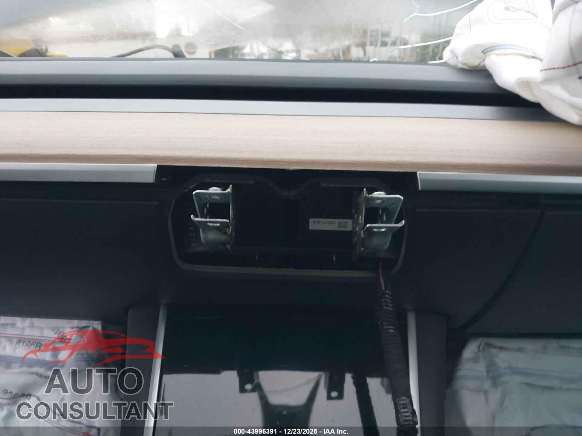 TESLA MODEL 3 2019 - 5YJ3E1EA2KF299534
