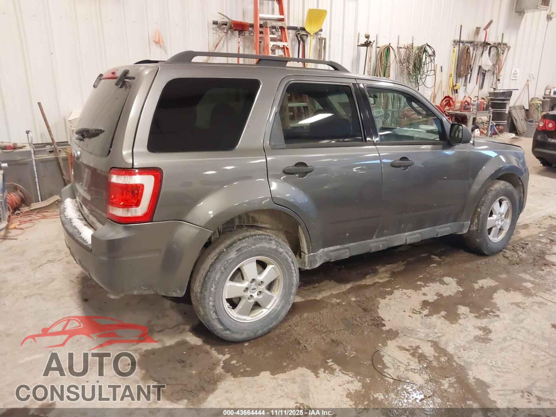 FORD ESCAPE 2011 - 1FMCU0D72BKC30456