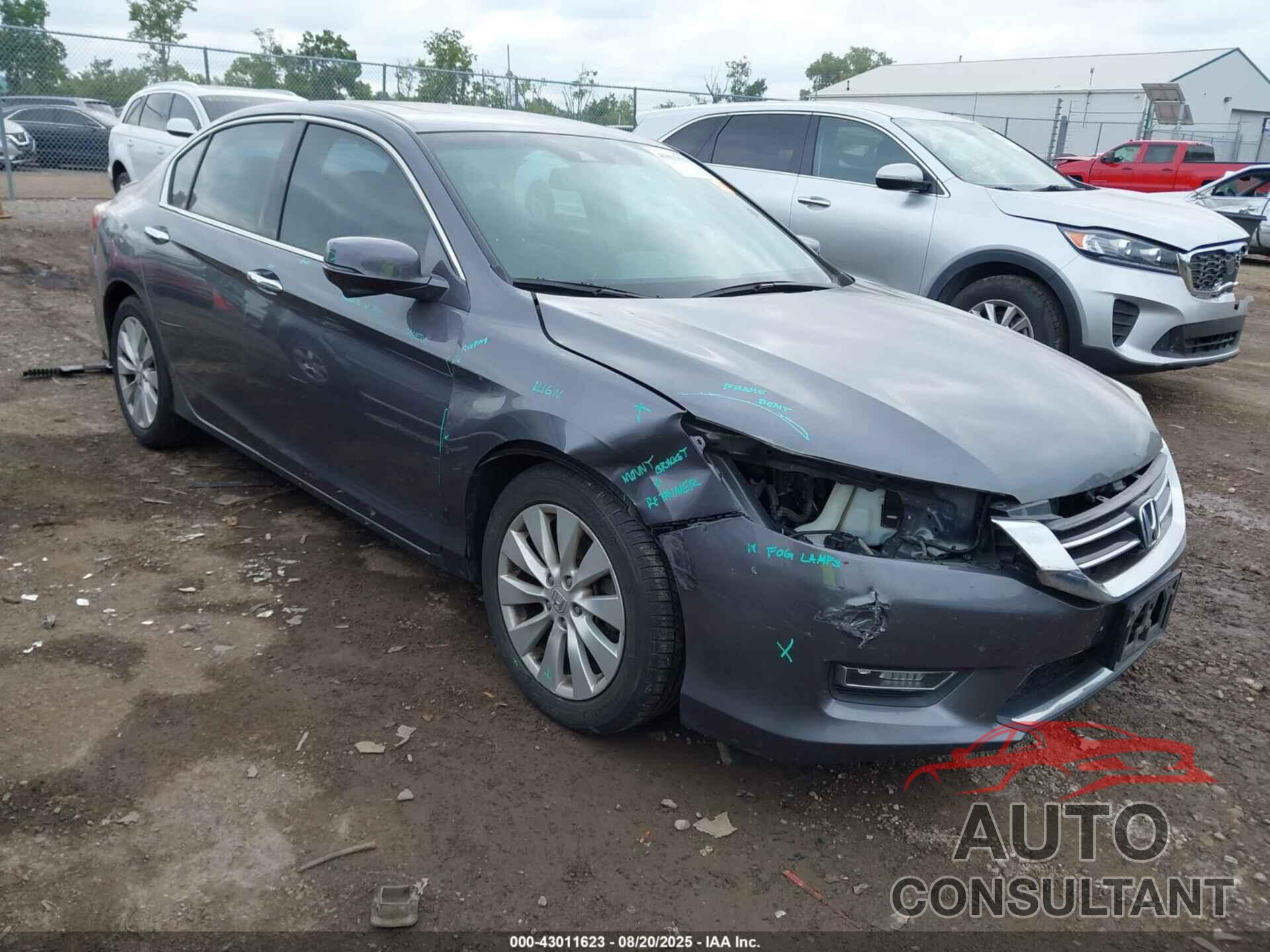 HONDA ACCORD 2013 - 1HGCR3F81DA040879