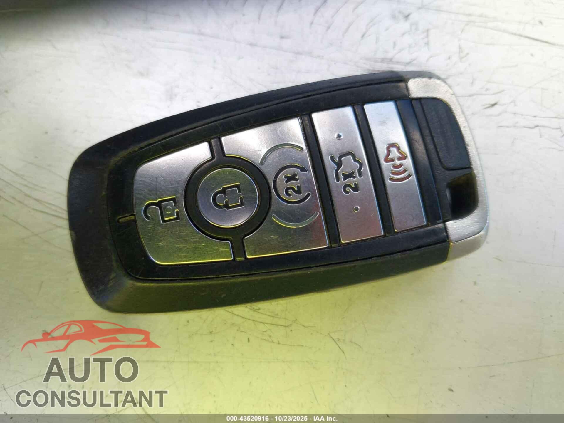 FORD MUSTANG 2020 - 1FATP8UH4L5125569