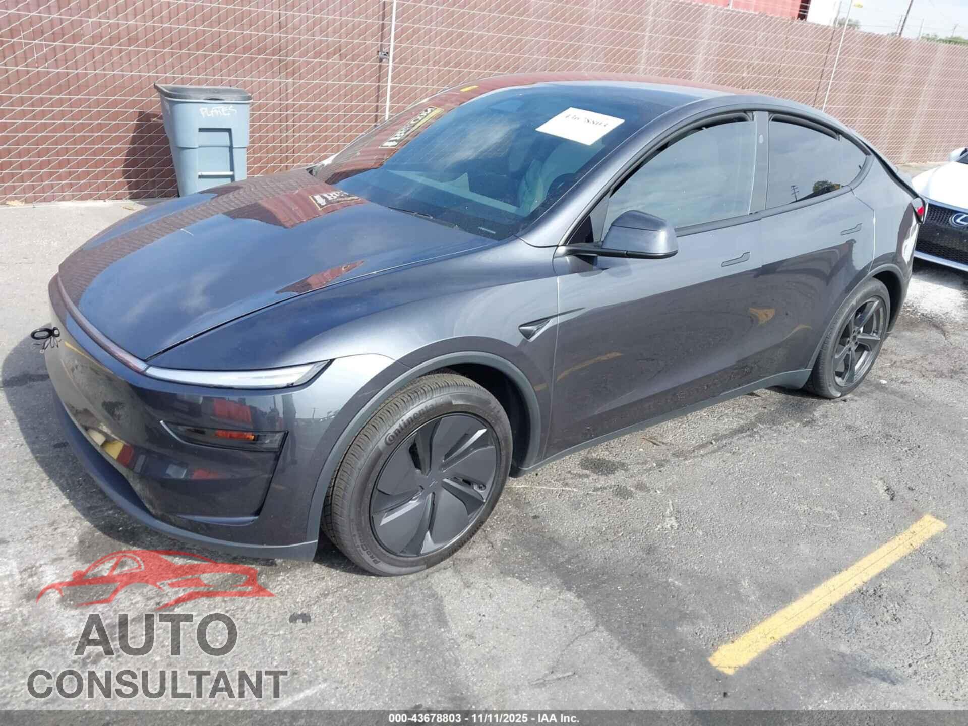 TESLA MODEL Y 2026 - 7SAYGDEE7TF366055