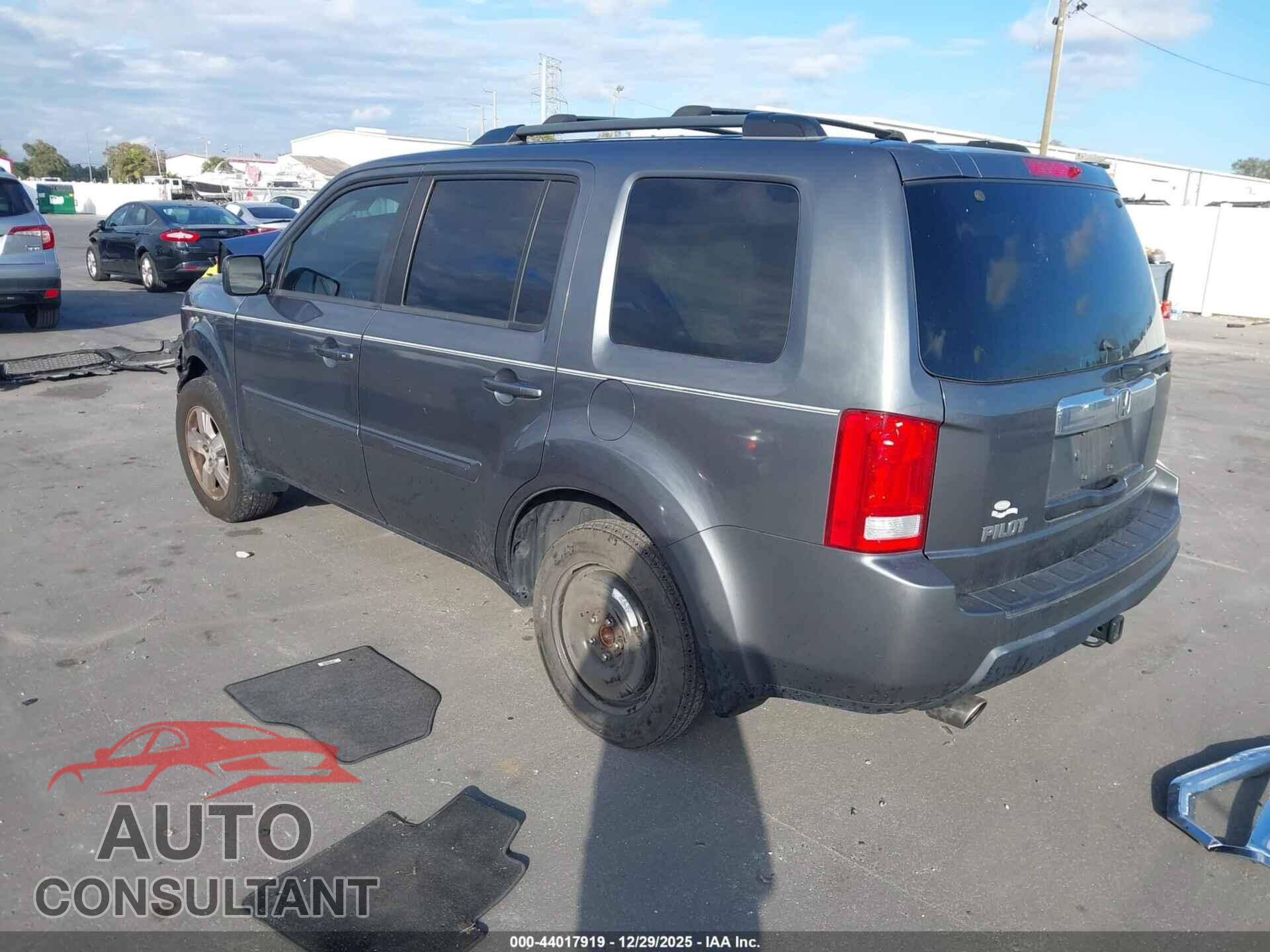 HONDA PILOT 2011 - 5FNYF3H55BB001863