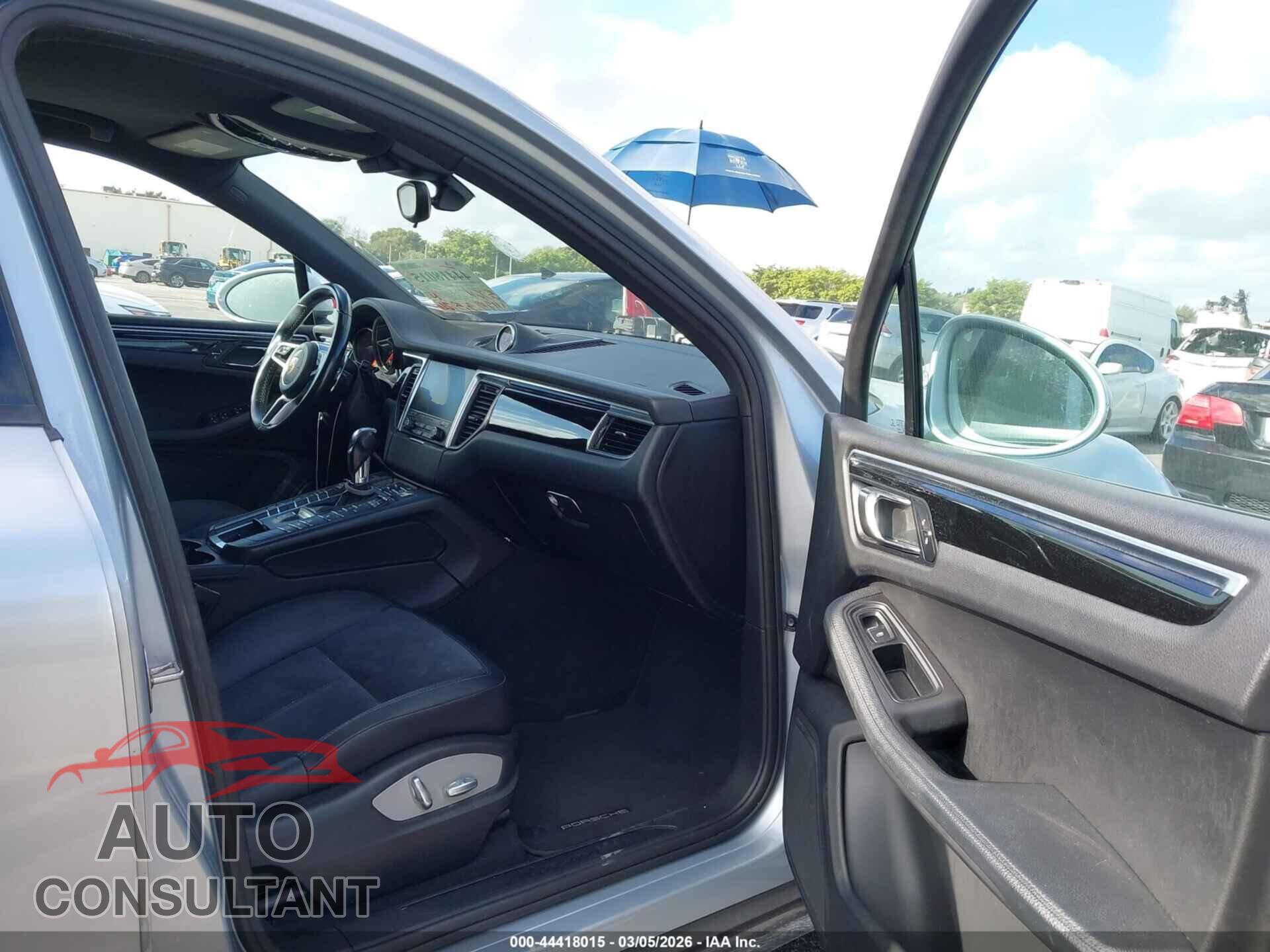 PORSCHE MACAN 2017 - WP1AA2A5XHLB04351