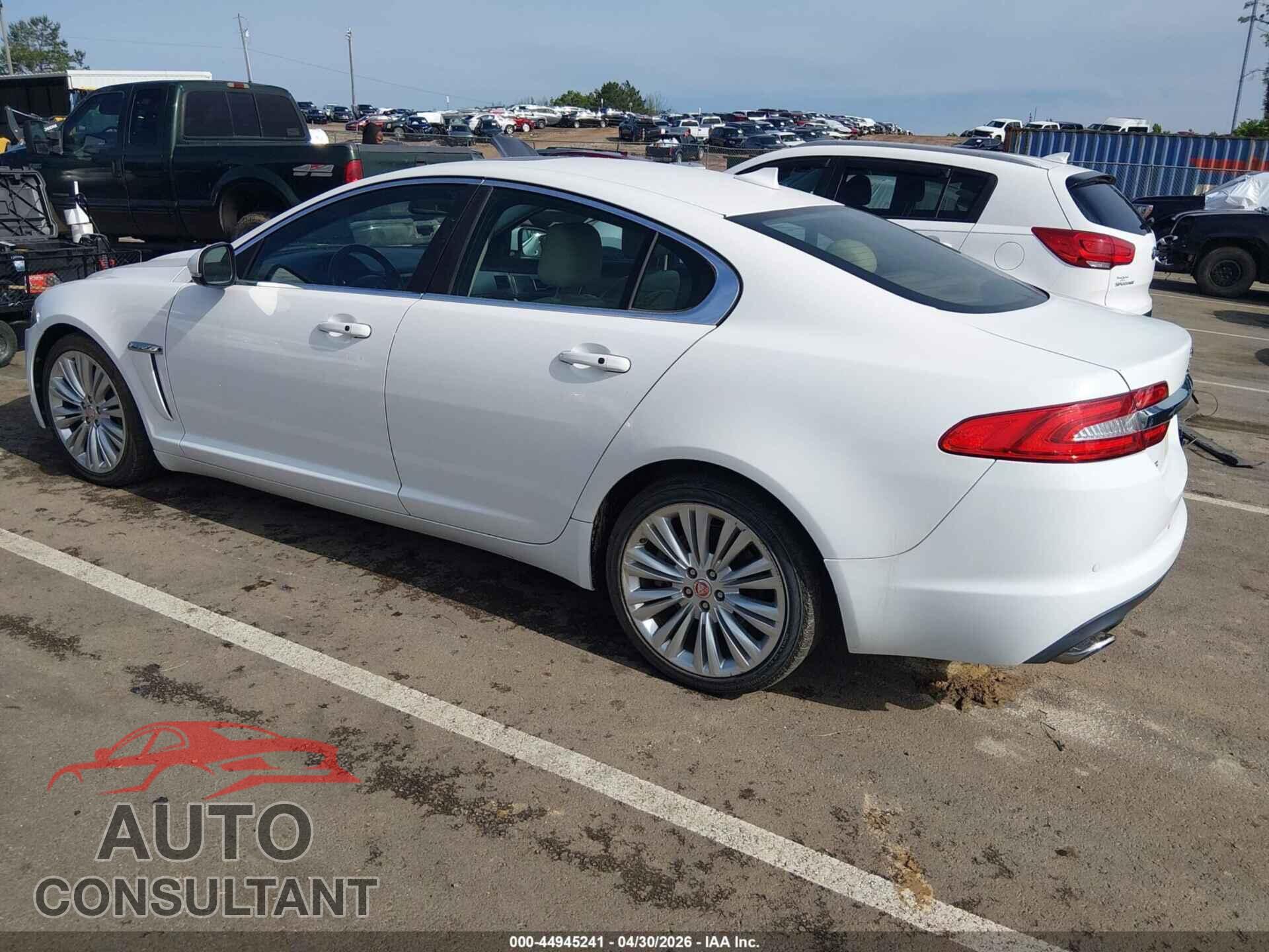 JAGUAR XF 2015 - SAJWA0FS5FPU75189
