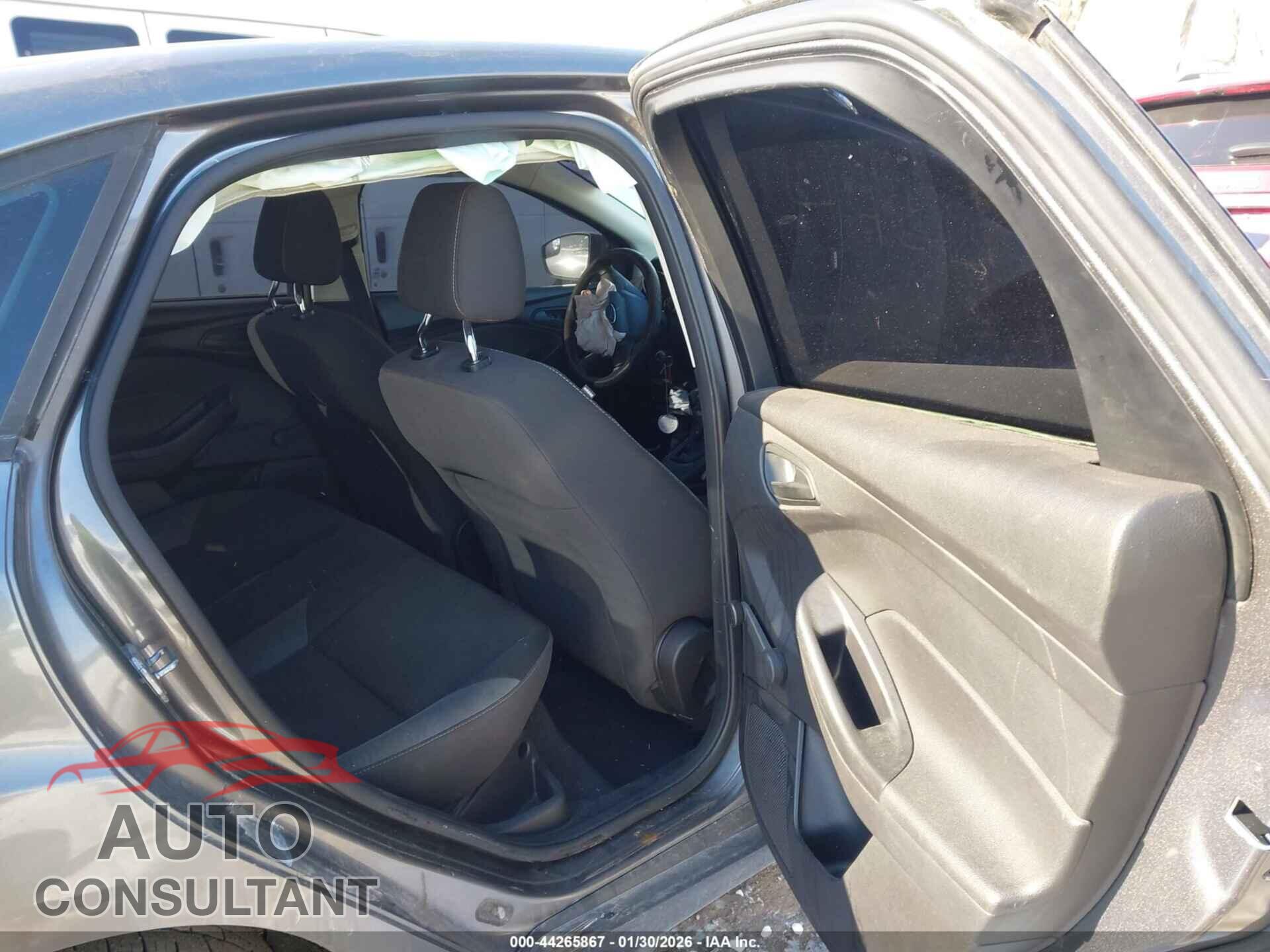 FORD FOCUS 2013 - 1FADP3E28DL144060