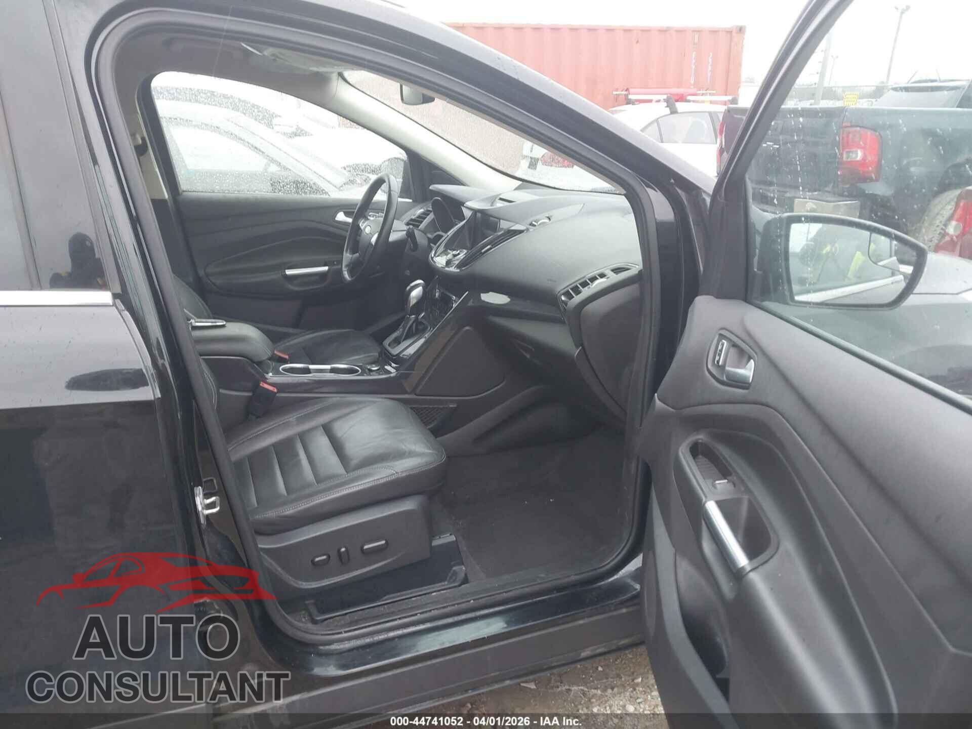FORD ESCAPE 2016 - 1FMCU9JX8GUC21135