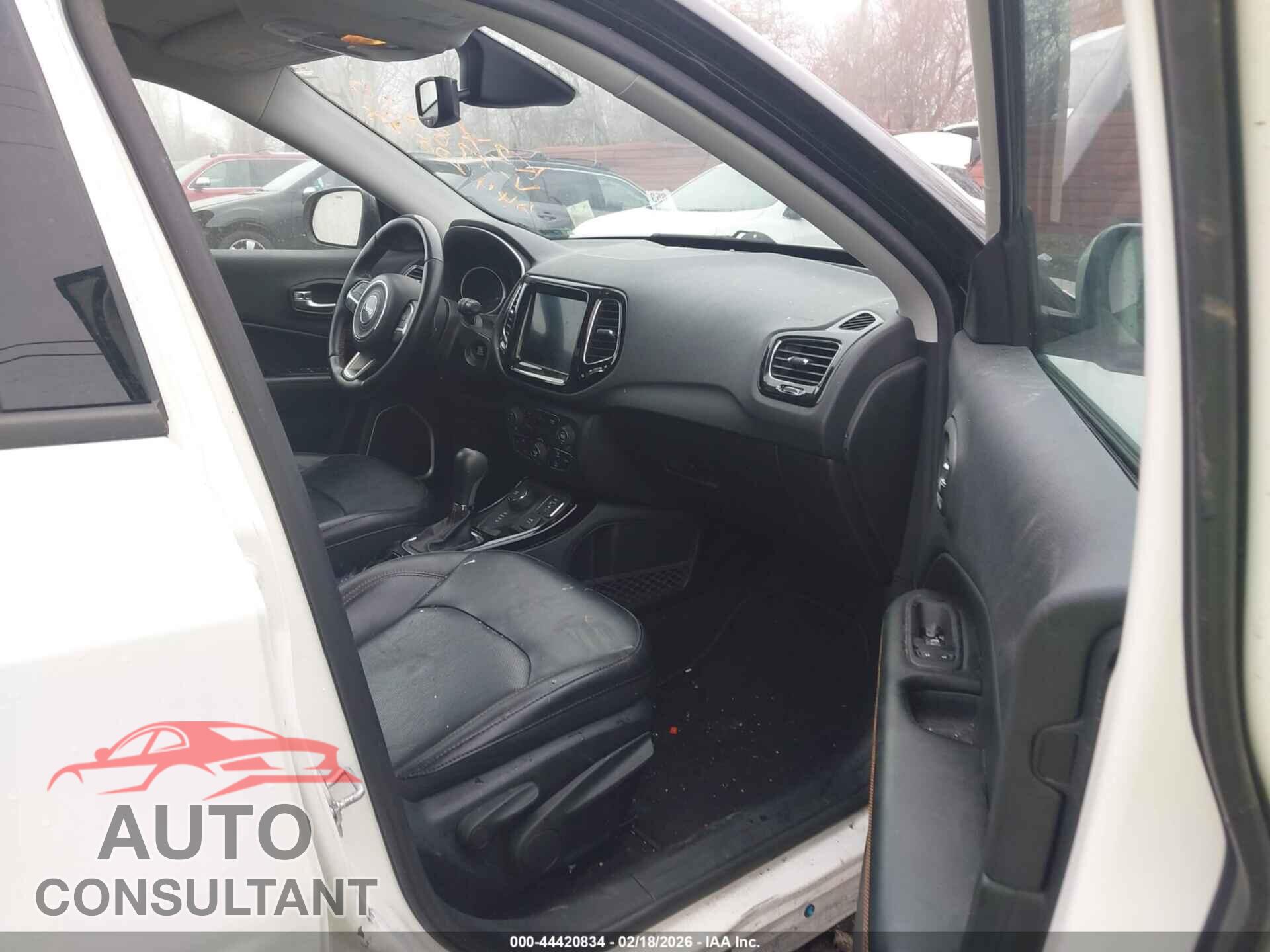 JEEP COMPASS 2019 - 3C4NJDCB1KT678530