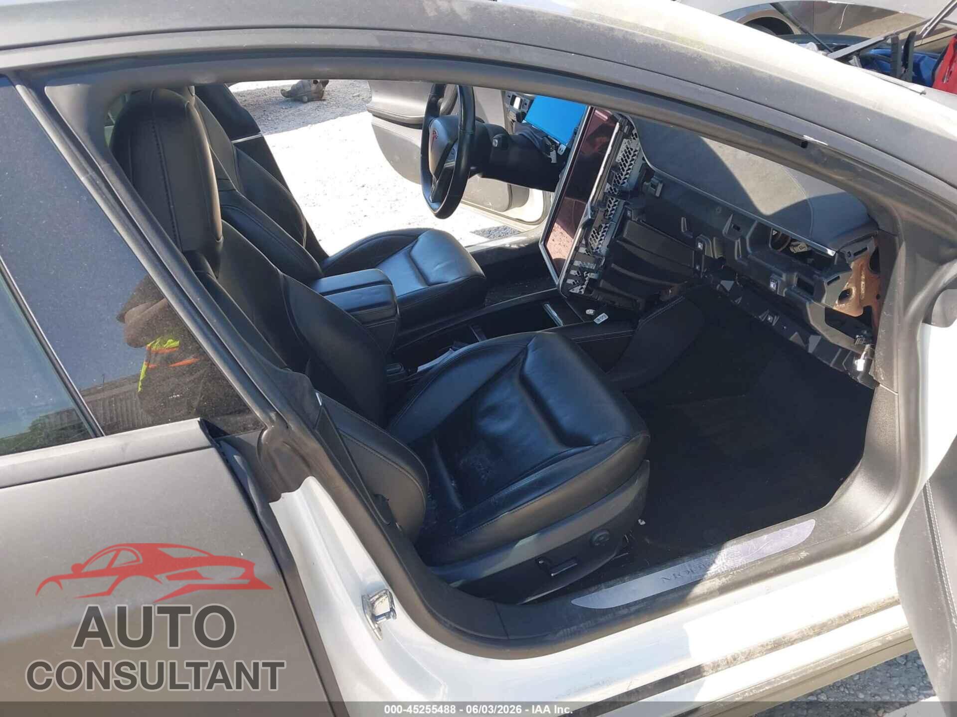 TESLA MODEL S 2015 - 5YJSA1H46FF093930