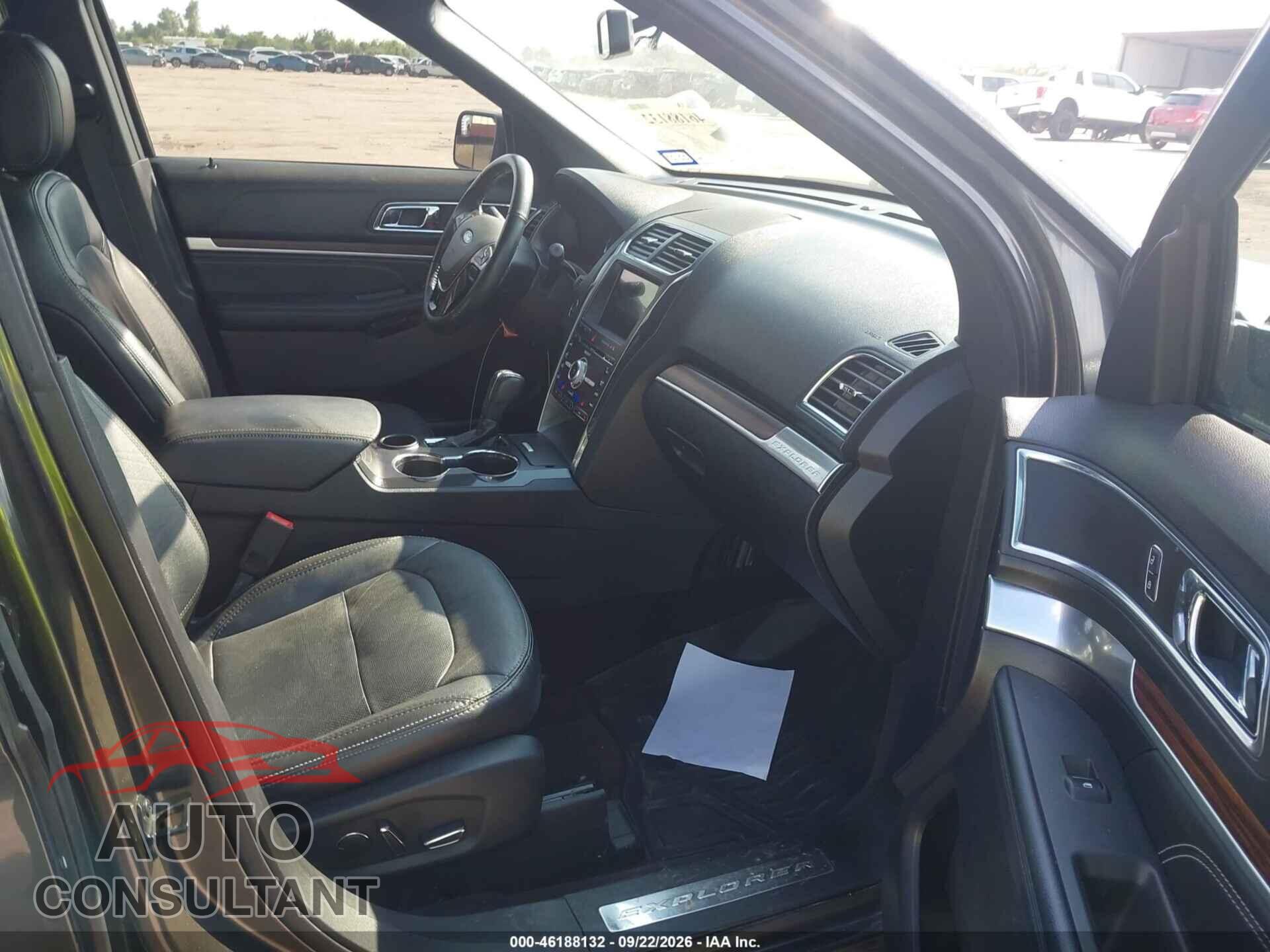 FORD EXPLORER 2018 - 1FM5K7F80JGB30127
