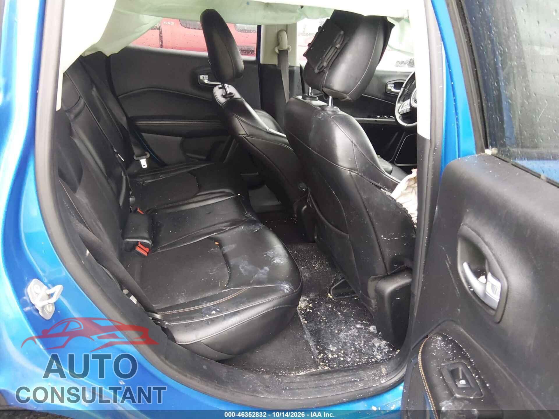 JEEP COMPASS 2018 - 3C4NJDBB8JT161032