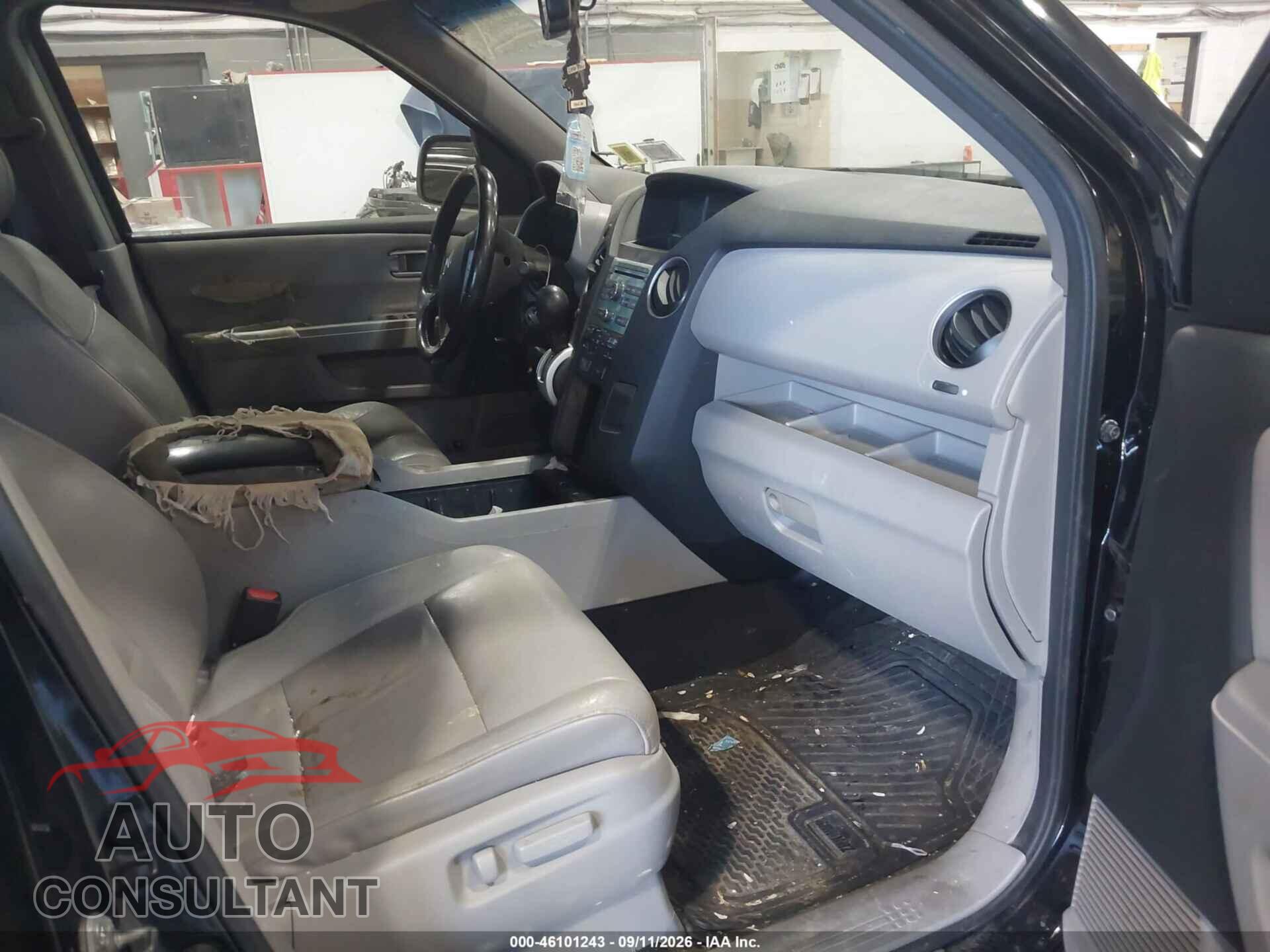 HONDA PILOT 2011 - 5FNYF4H52BB014804