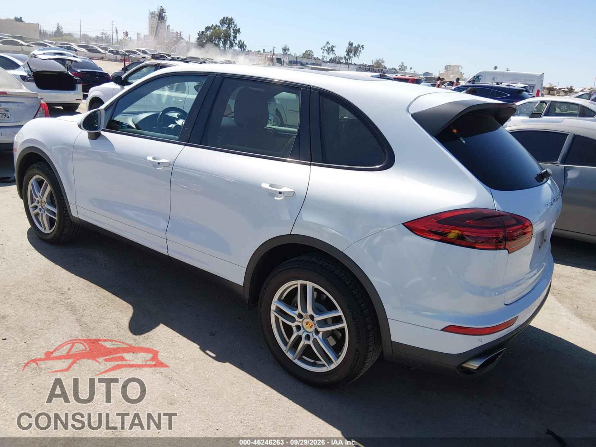 PORSCHE CAYENNE 2016 - WP1AA2A23GKA10483