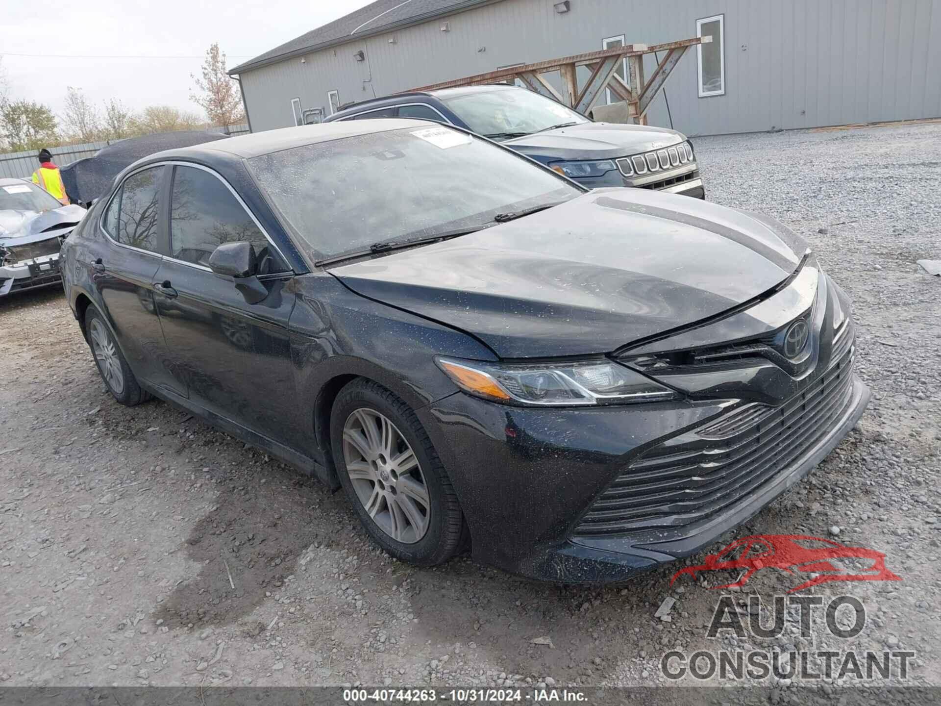TOYOTA CAMRY 2018 - 4T1B11HK9JU619588