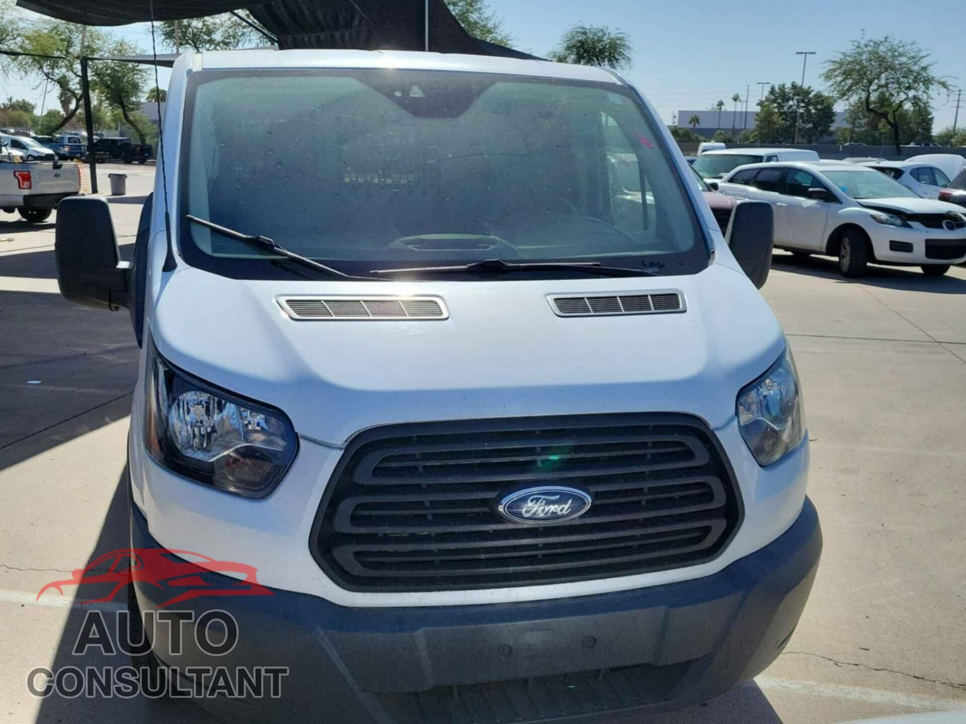 FORD TRANSIT 2018 - 1FTYE1YM1JKB52246