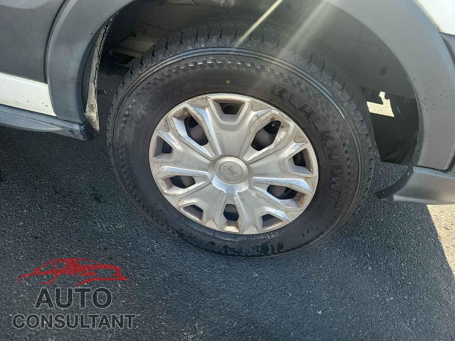 FORD TRANSIT 2017 - 1FTYE1YM4HKB28131