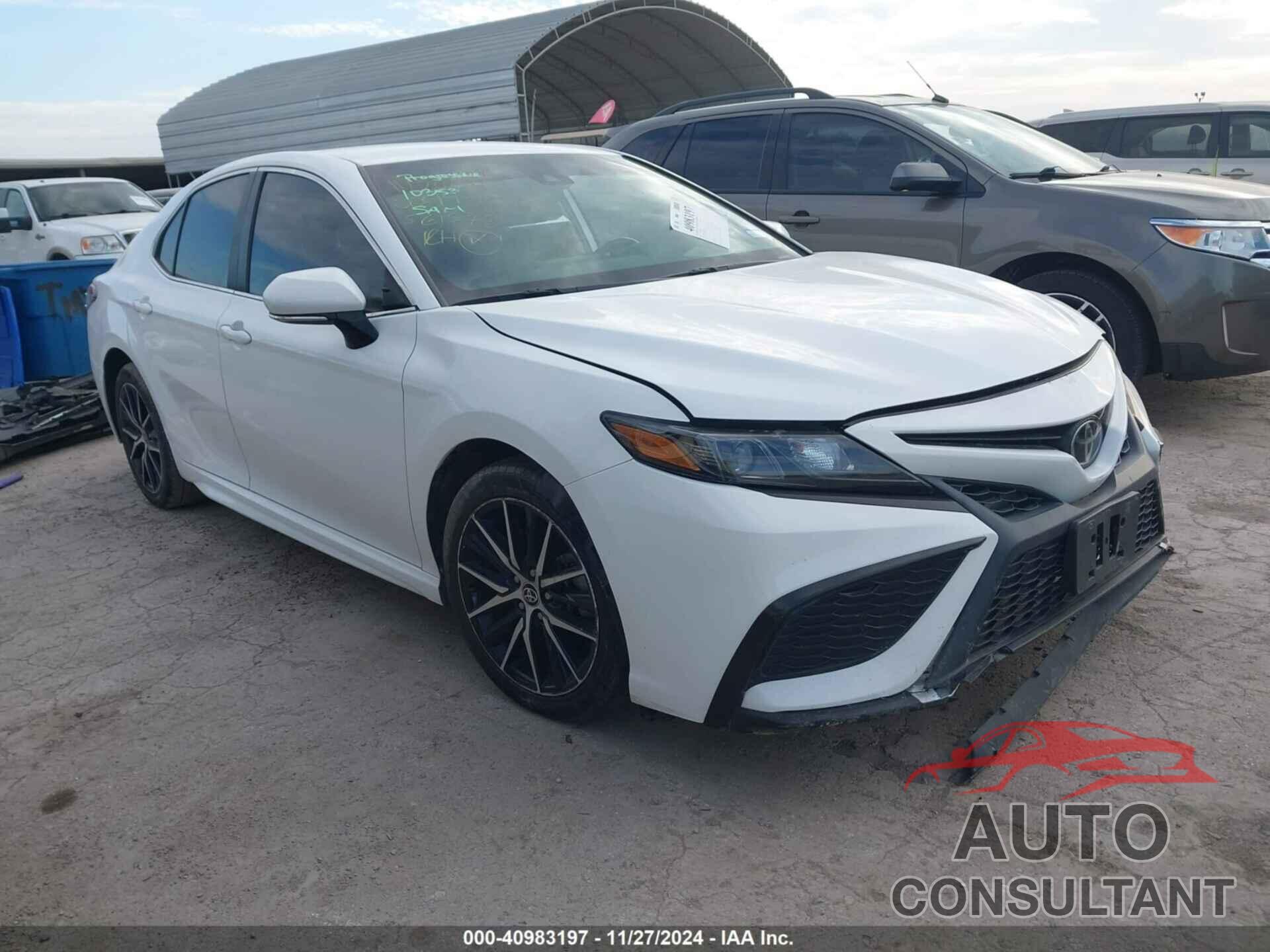 TOYOTA CAMRY 2021 - 4T1T11AK1MU561673