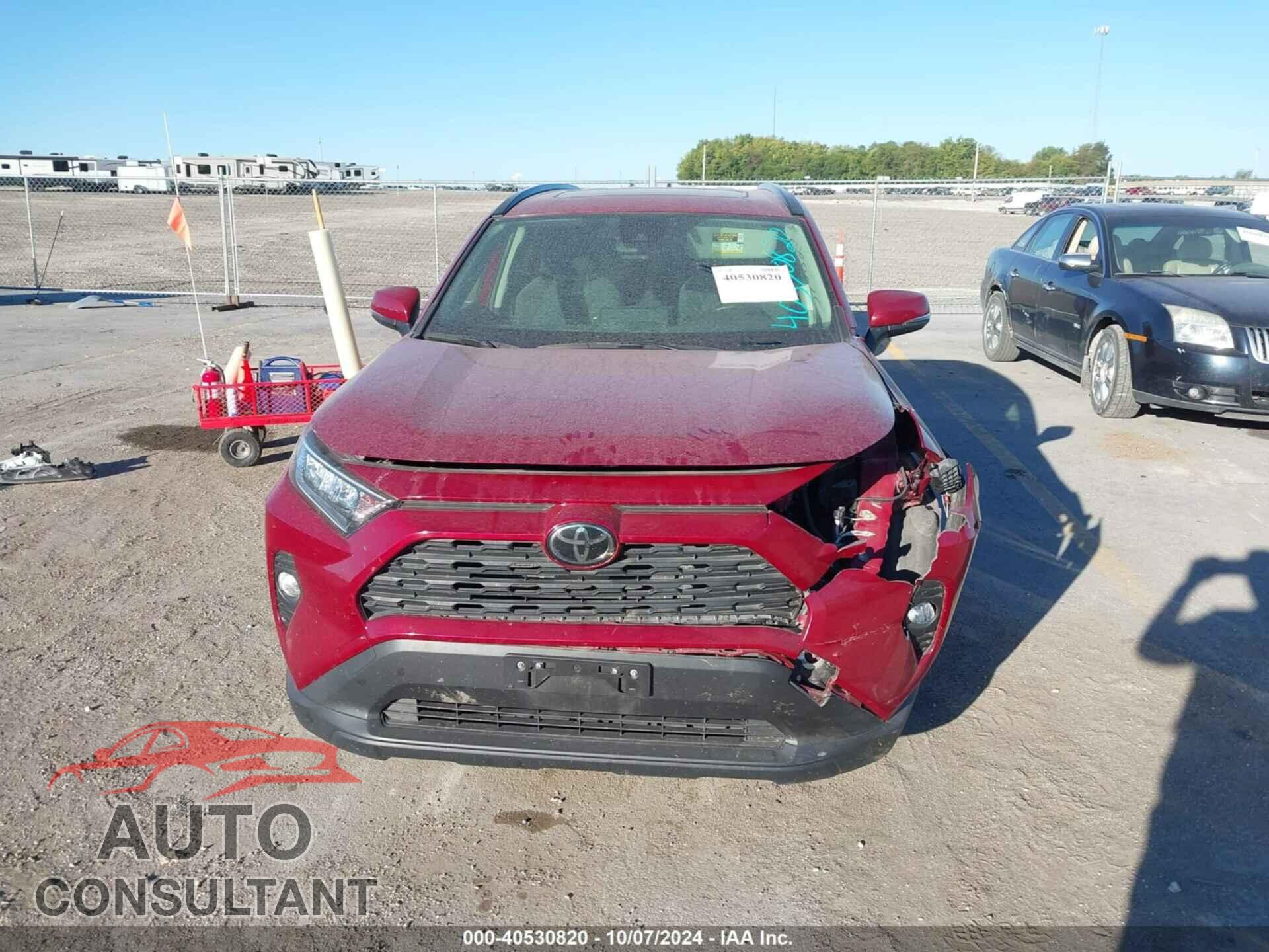 TOYOTA RAV4 2019 - JTMP1RFV3KJ012921