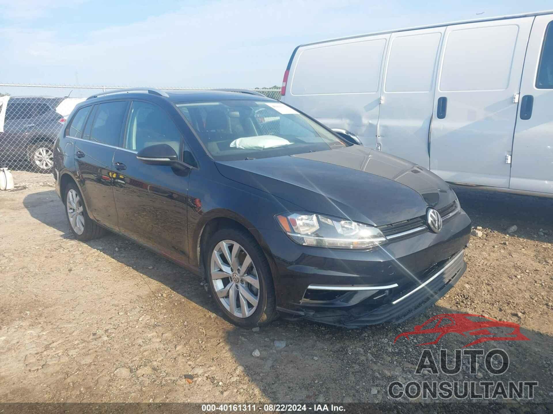 VOLKSWAGEN GOLF SPORTWAGEN 2018 - 3VWL17AU1JM756971