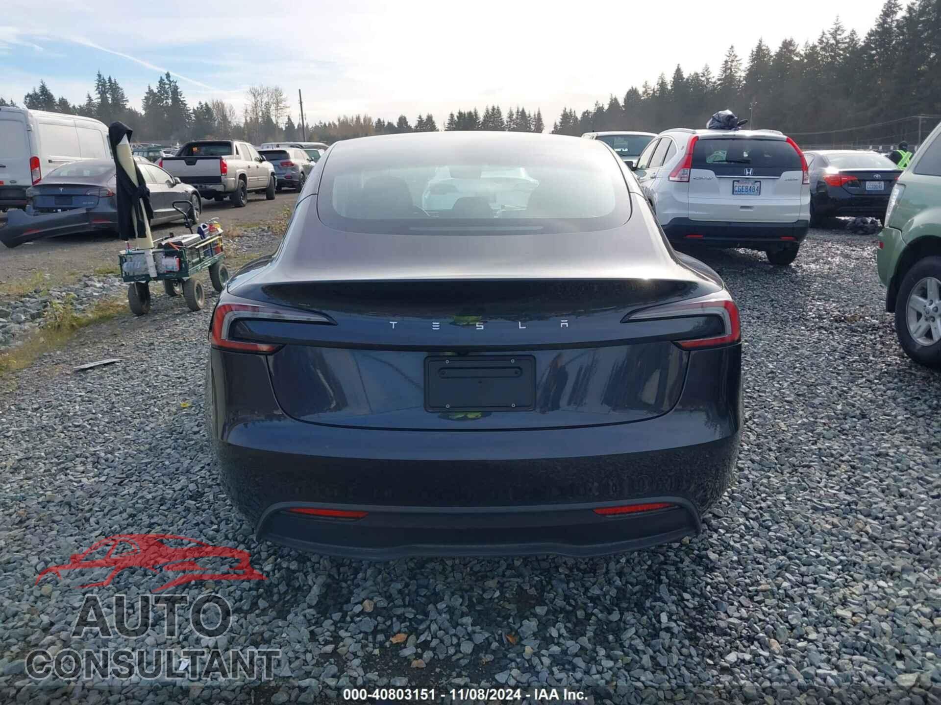 TESLA MODEL 3 2024 - 5YJ3E1EA9RF864548