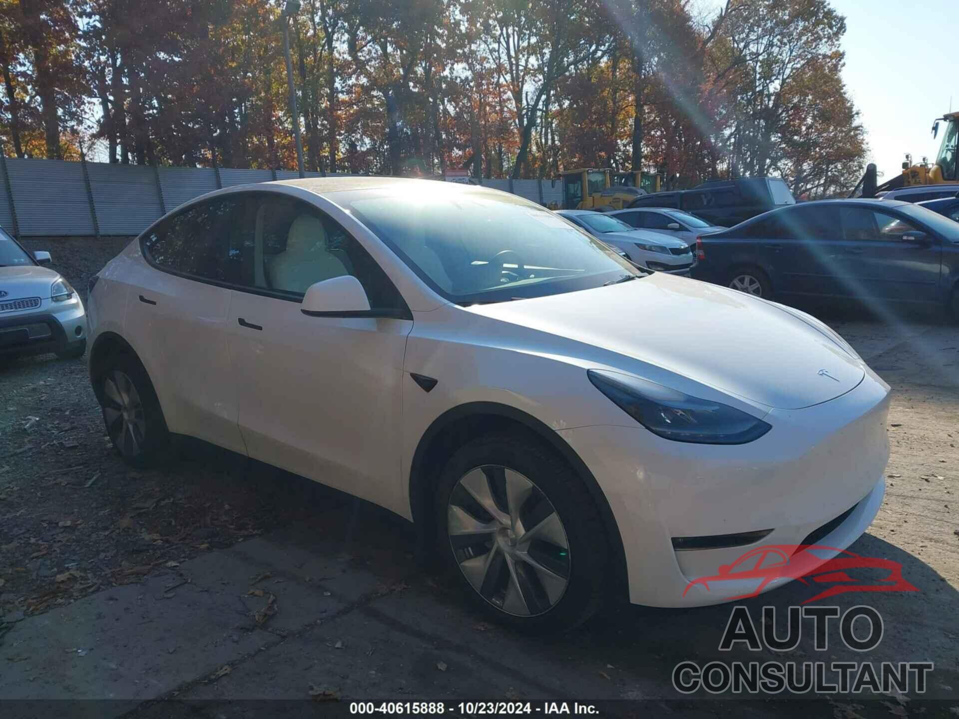 TESLA MODEL Y 2023 - 7SAYGDEE5PA192859