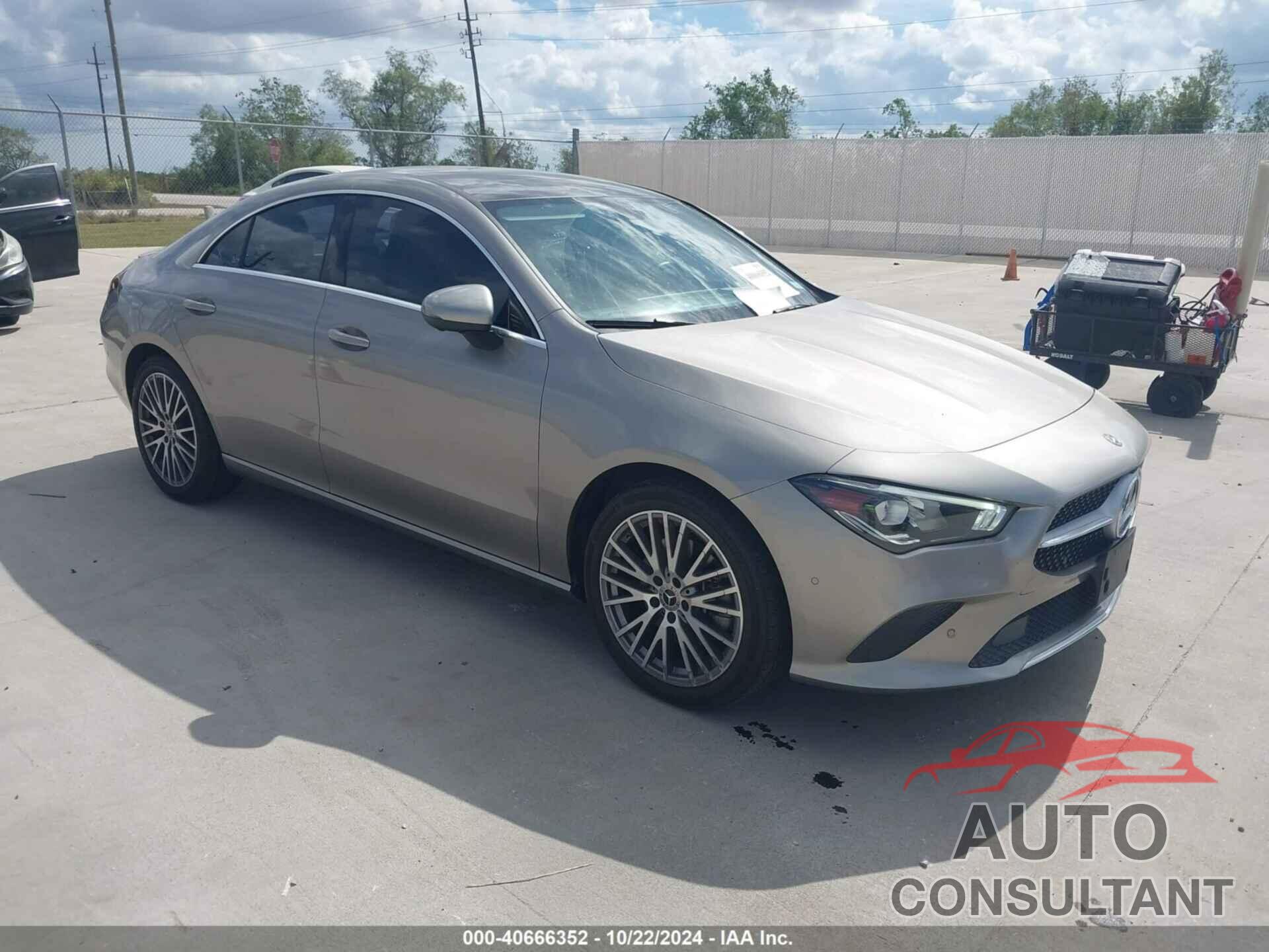 MERCEDES-BENZ CLA 250 2020 - W1K5J4GB9LN084382