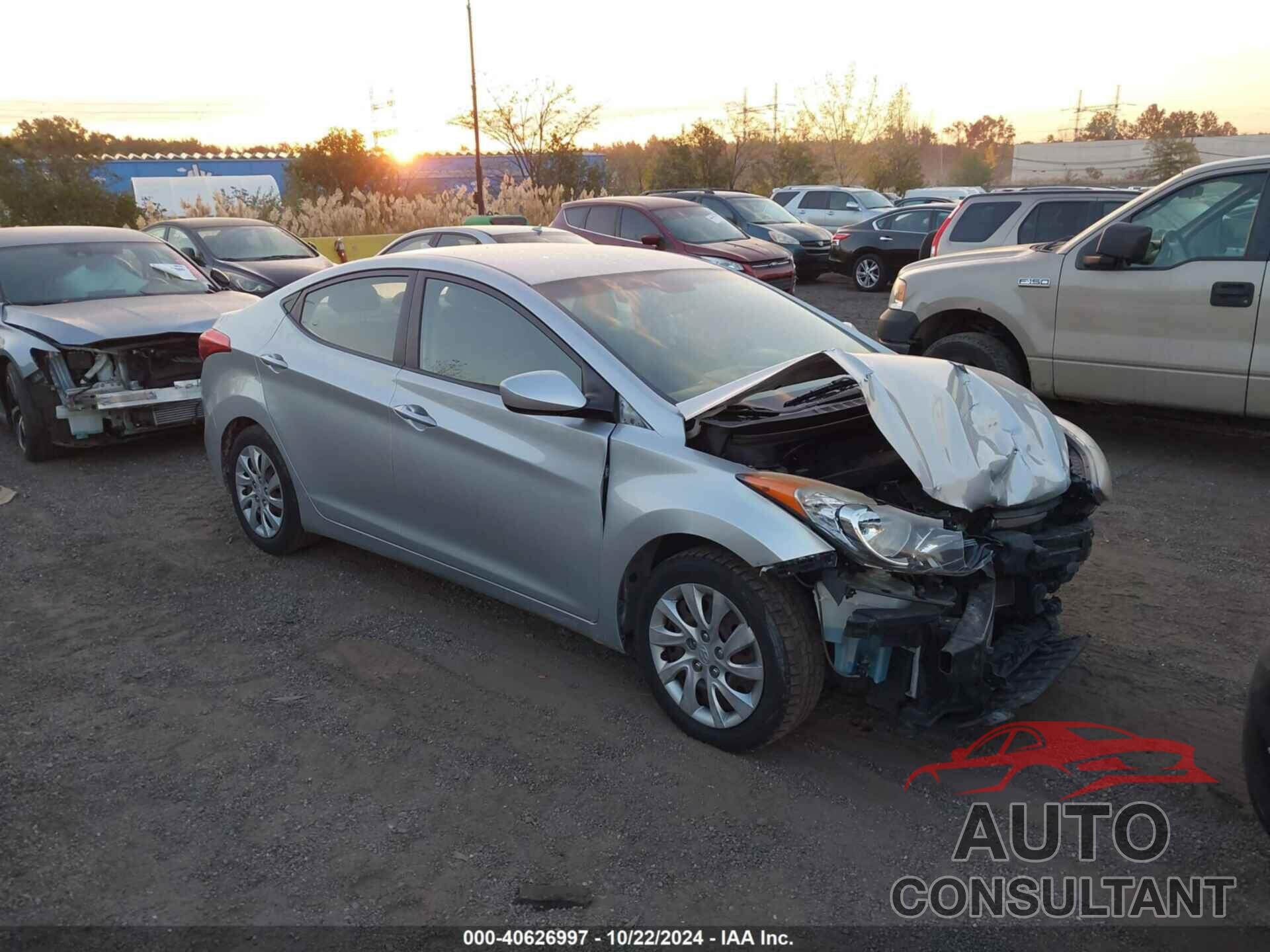 HYUNDAI ELANTRA 2013 - KMHDH4AE5DU600325