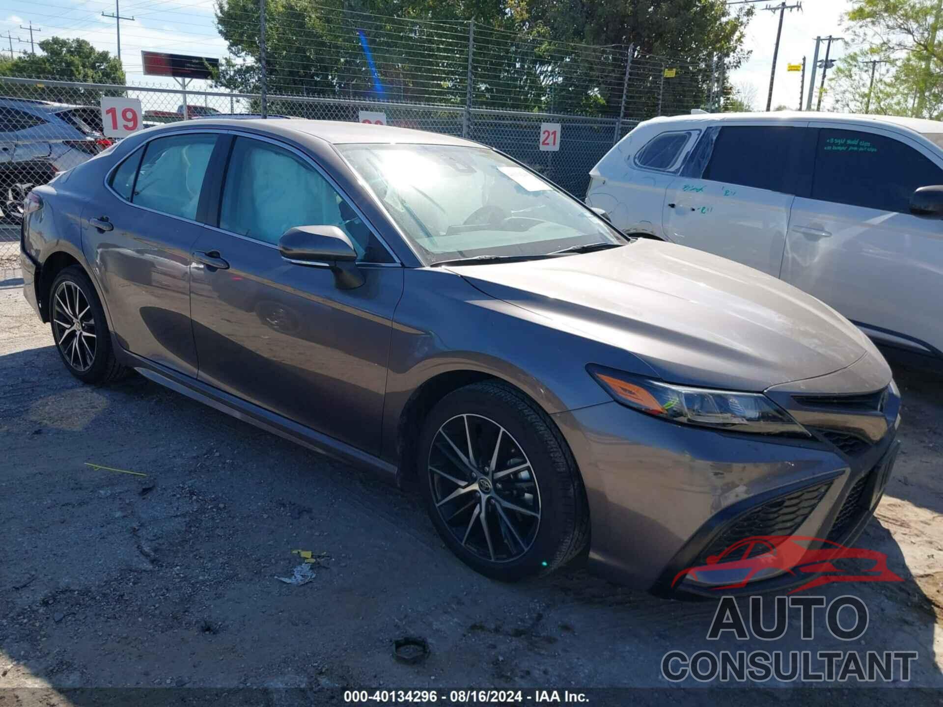 TOYOTA CAMRY 2024 - 4T1G11AK0RU232942