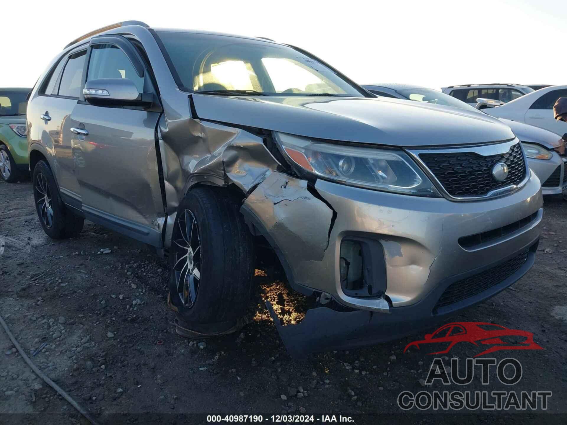 KIA SORENTO 2015 - 5XYKTDA64FG557068