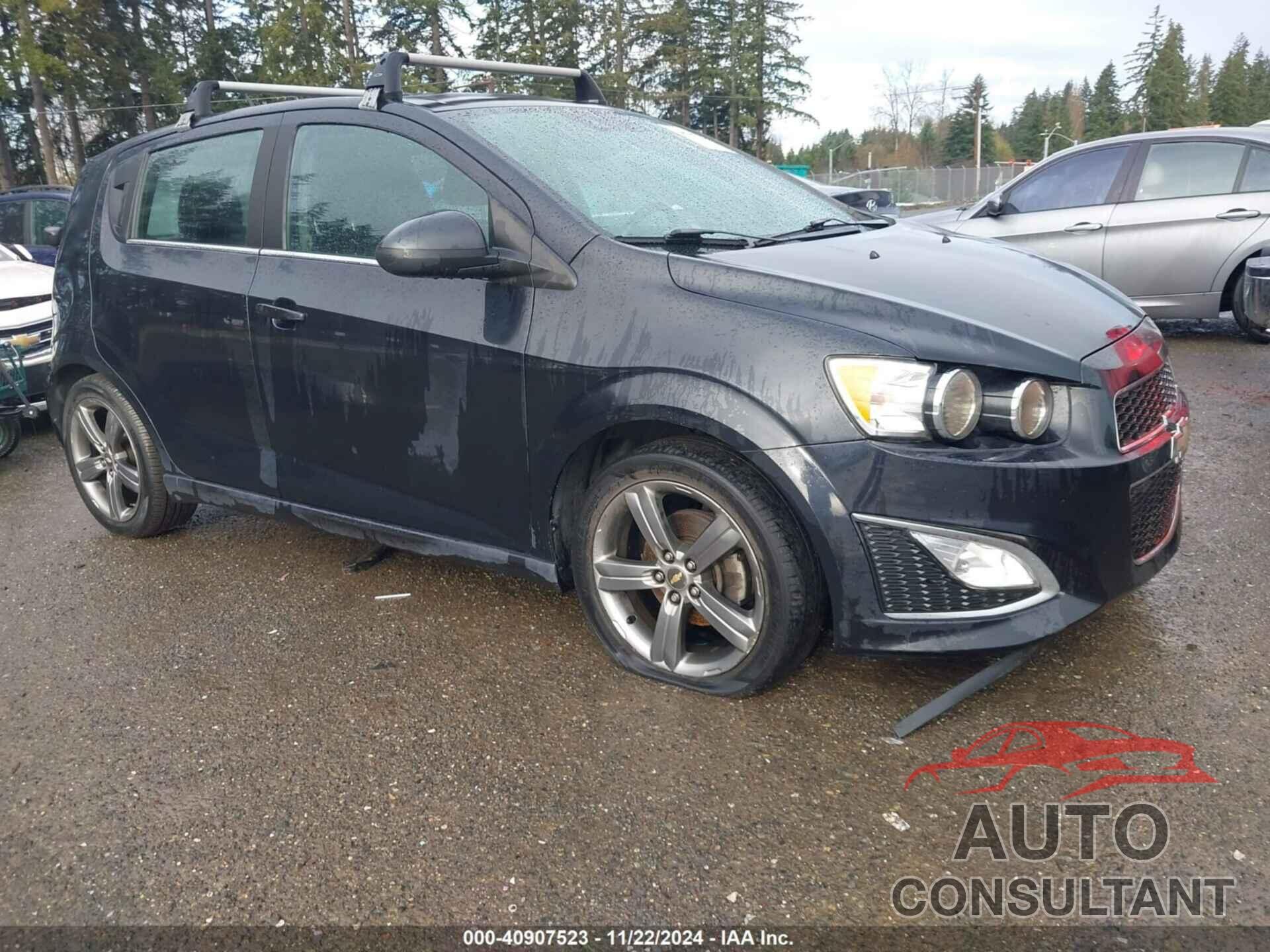 CHEVROLET SONIC 2014 - 1G1JH6SB9E4149403