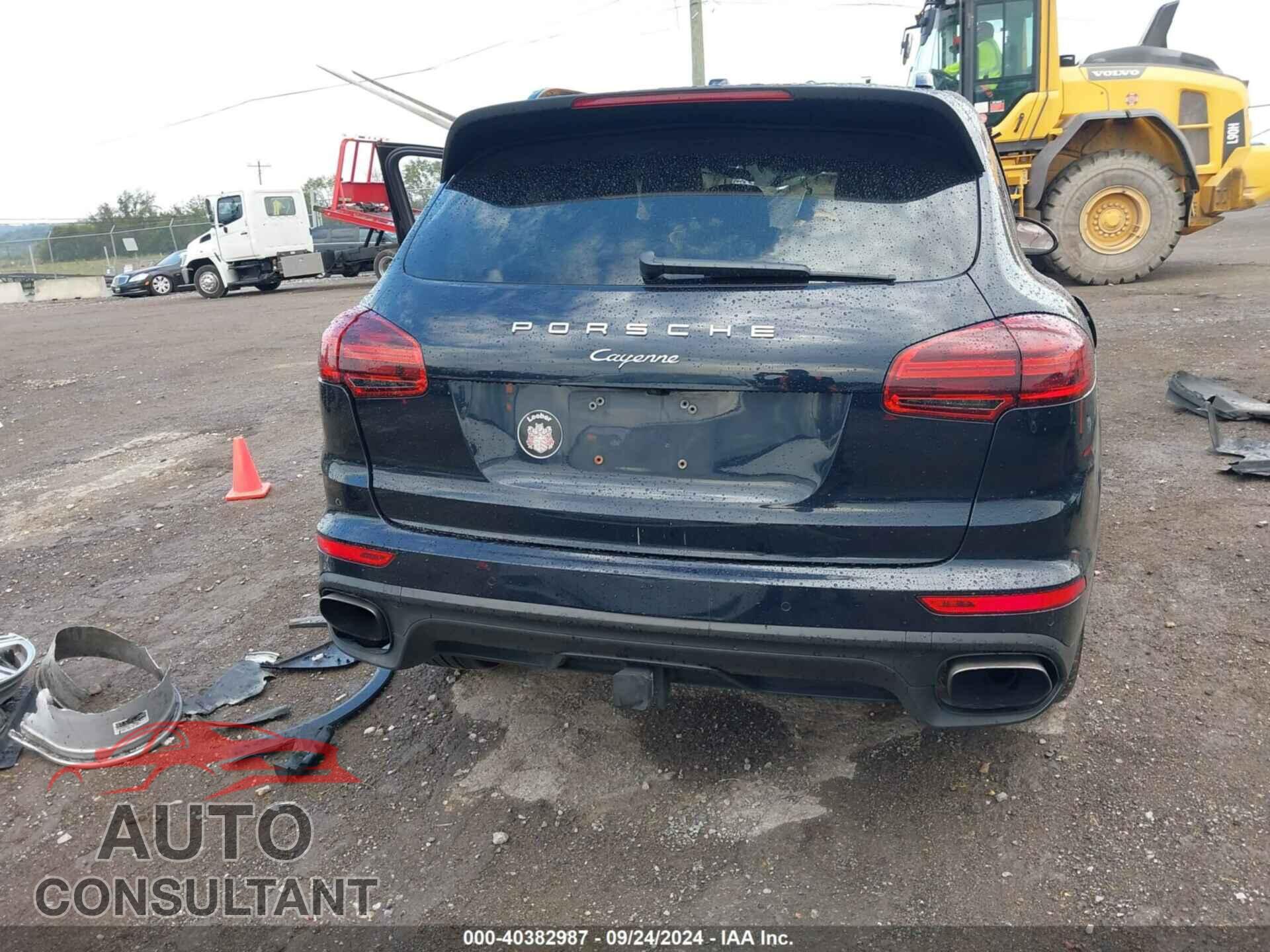 PORSCHE CAYENNE 2016 - WP1AA2A24GLA10146