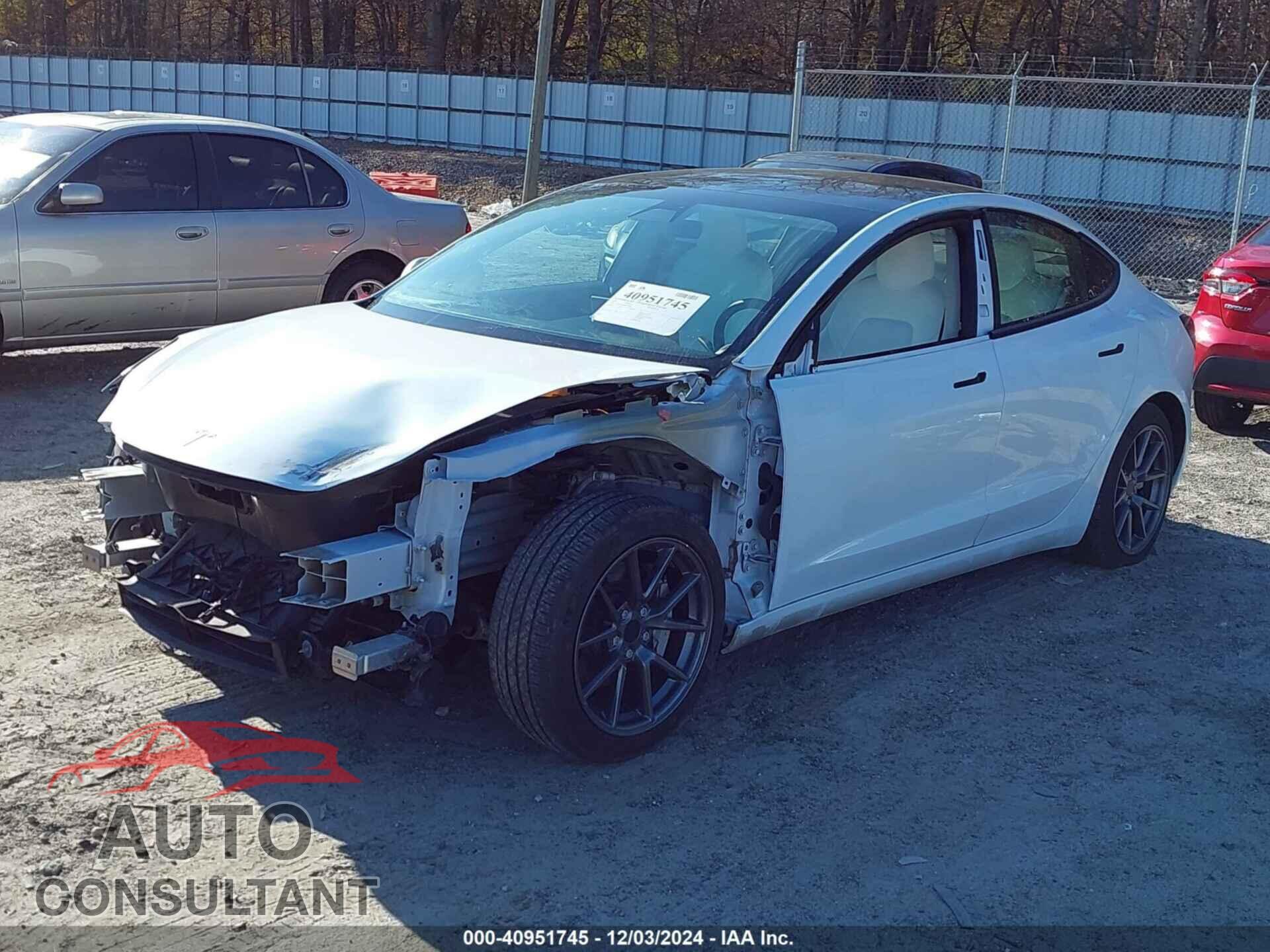 TESLA MODEL 3 2021 - 5YJ3E1EA8MF851900