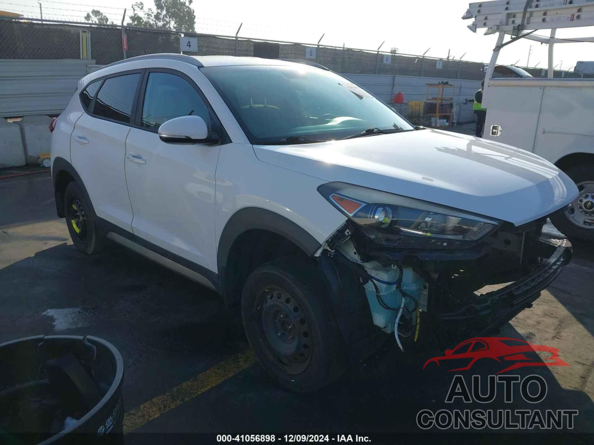 HYUNDAI TUCSON 2017 - KM8J33A21HU330355