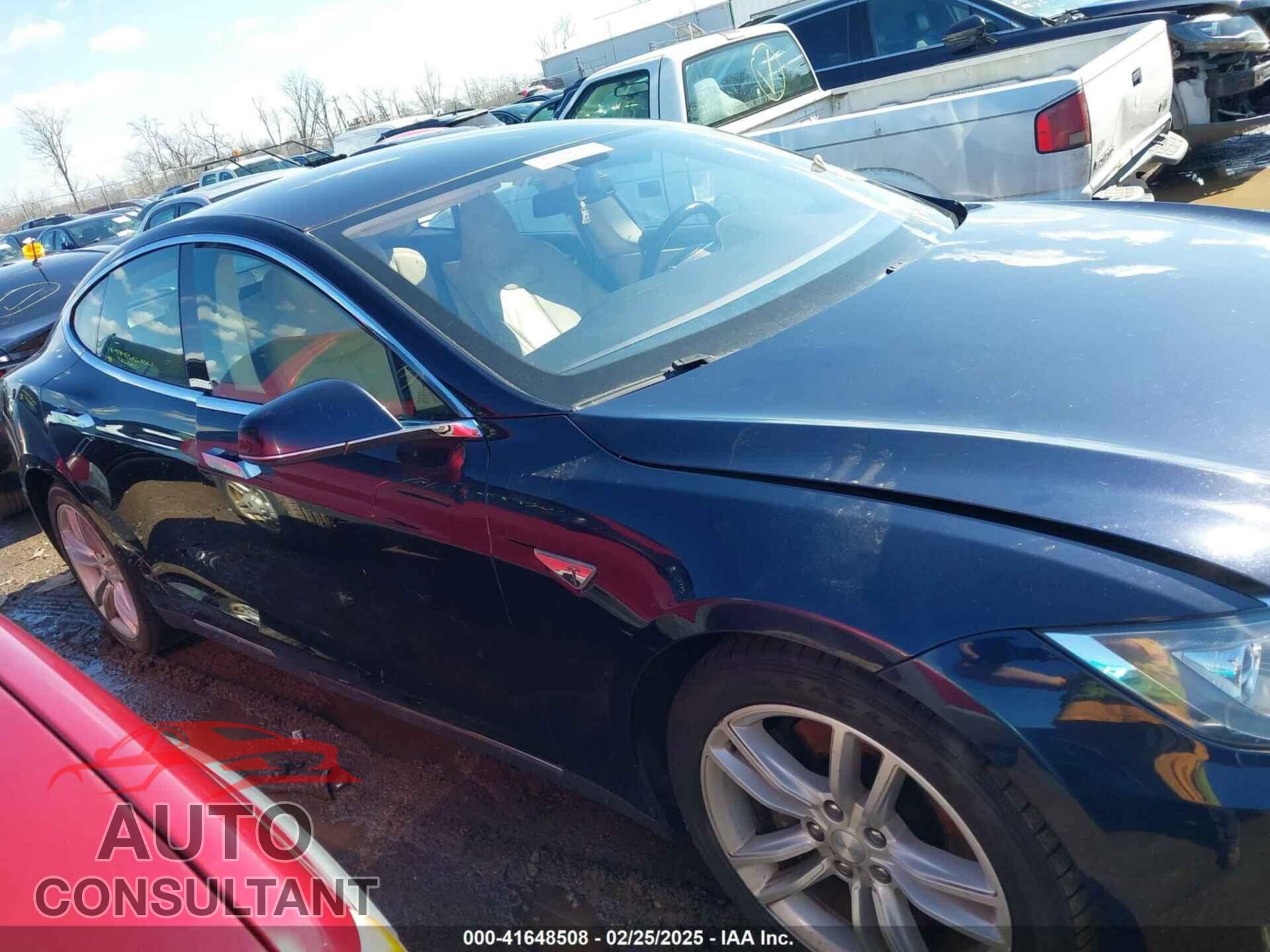 TESLA MODEL S 2013 - 5YJSA1CG2DFP14689
