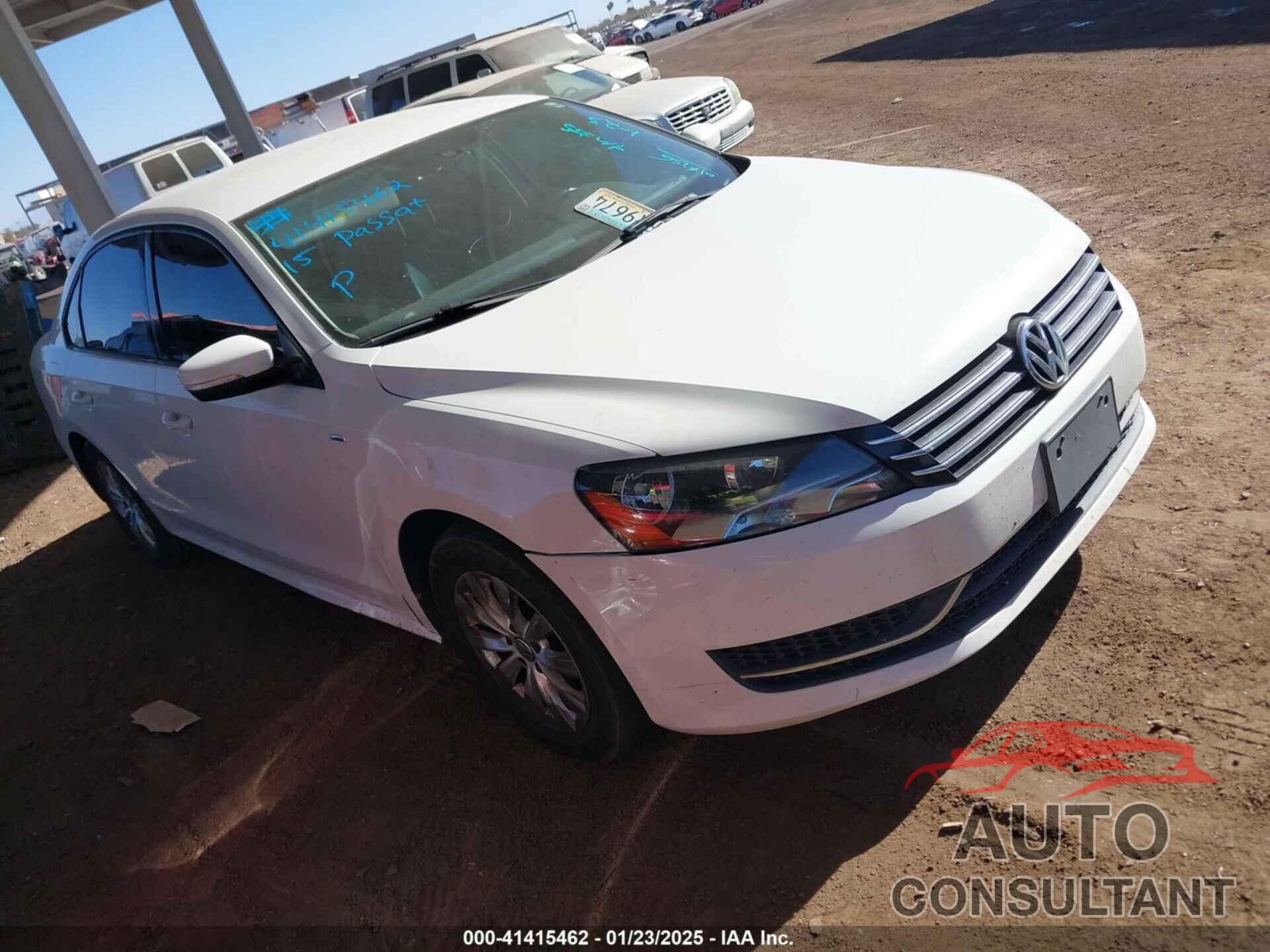 VOLKSWAGEN PASSAT 2015 - 1VWAT7A39FC014156