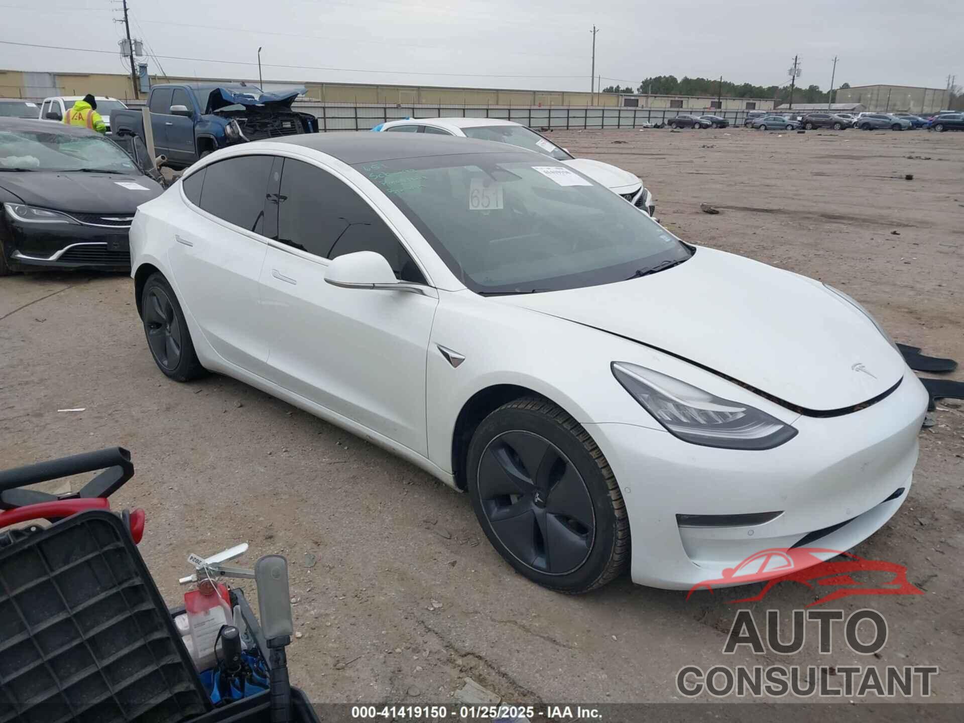 TESLA MODEL 3 2019 - 5YJ3E1EB2KF388108