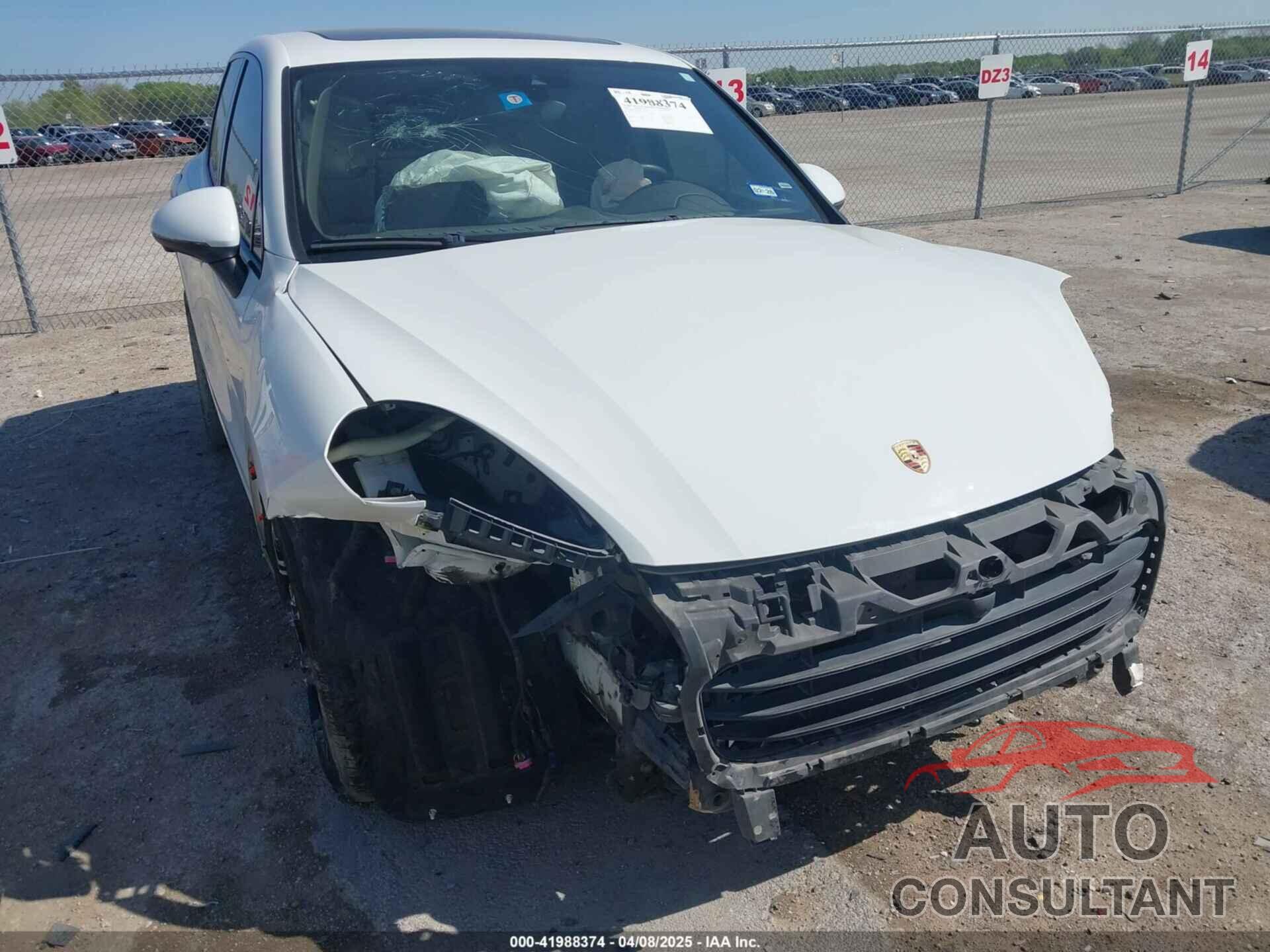 PORSCHE CAYENNE 2016 - WP1AA2A29GLA04374