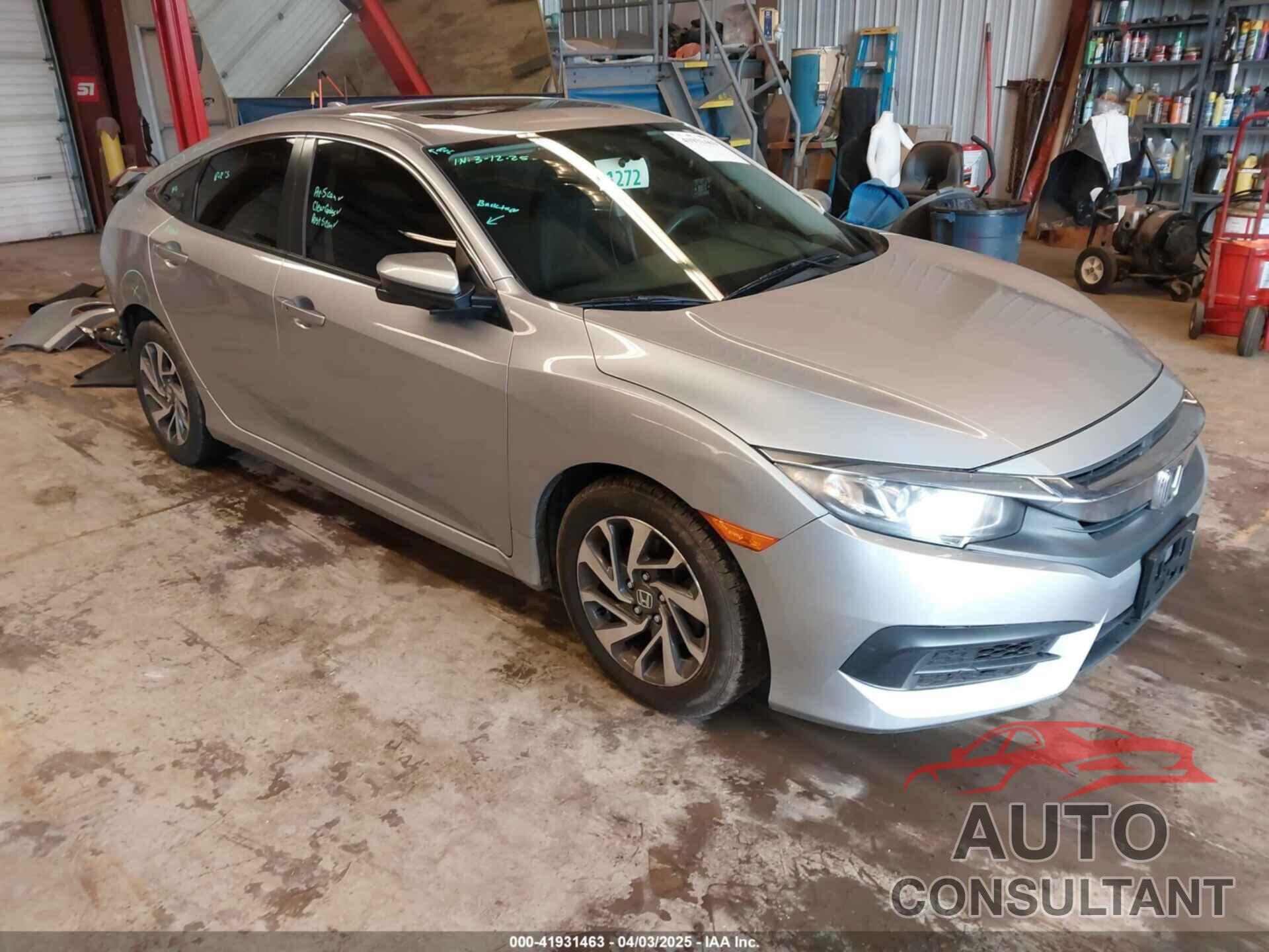 HONDA CIVIC 2018 - 2HGFC2F76JH533471
