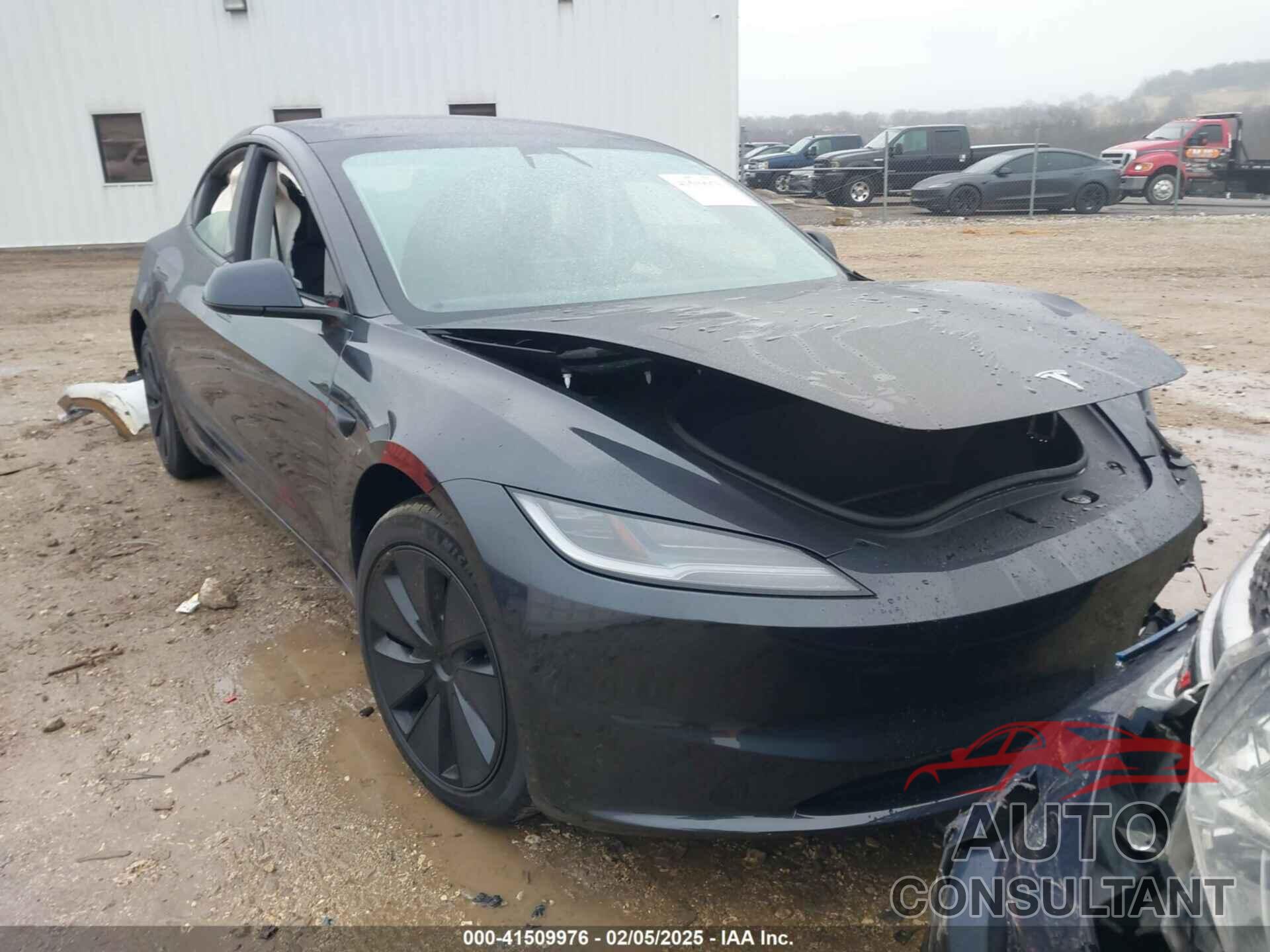 TESLA MODEL 3 2025 - 5YJ3E1EA5SF911256