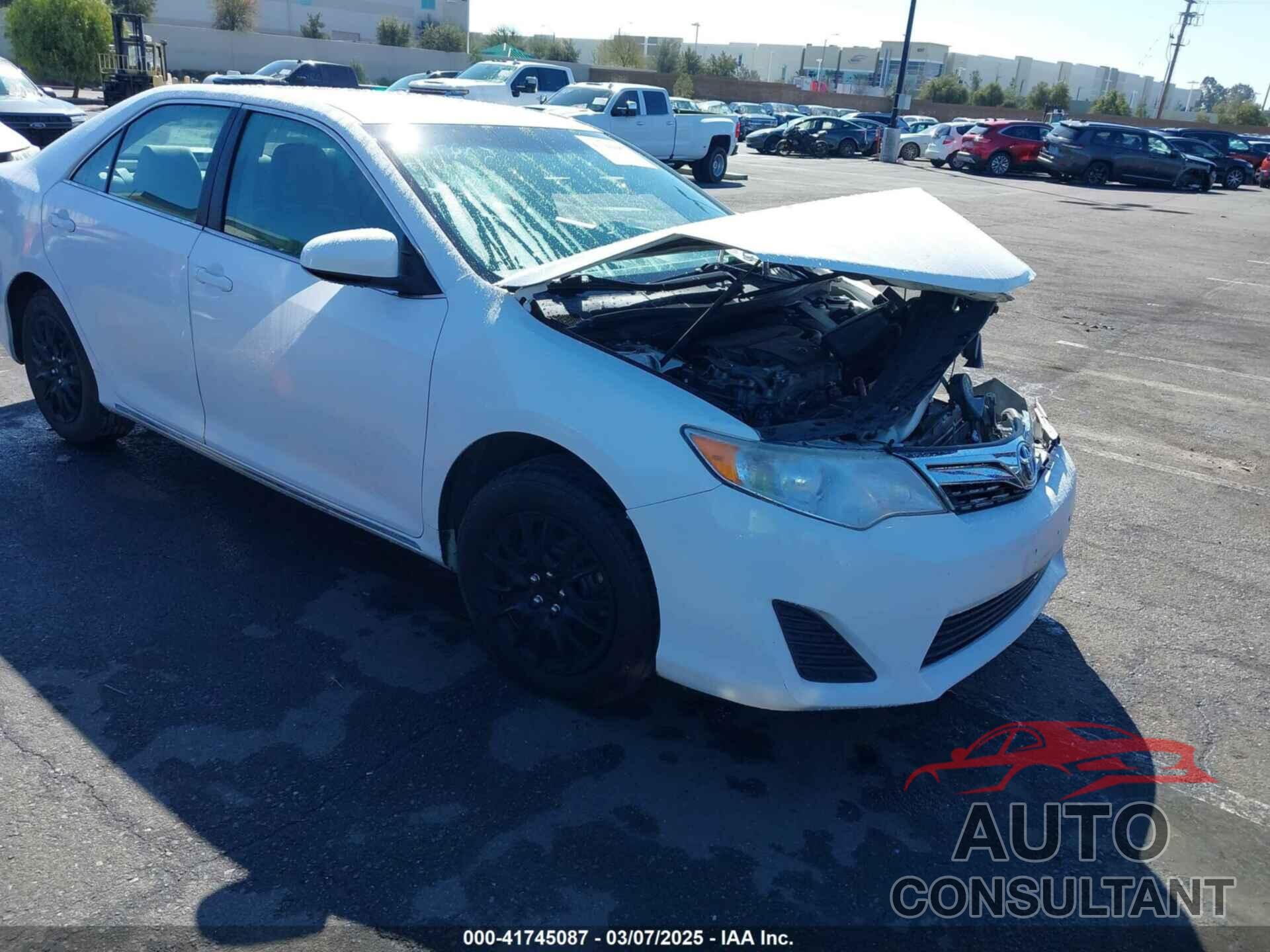 TOYOTA CAMRY 2014 - 4T4BF1FK5ER439184